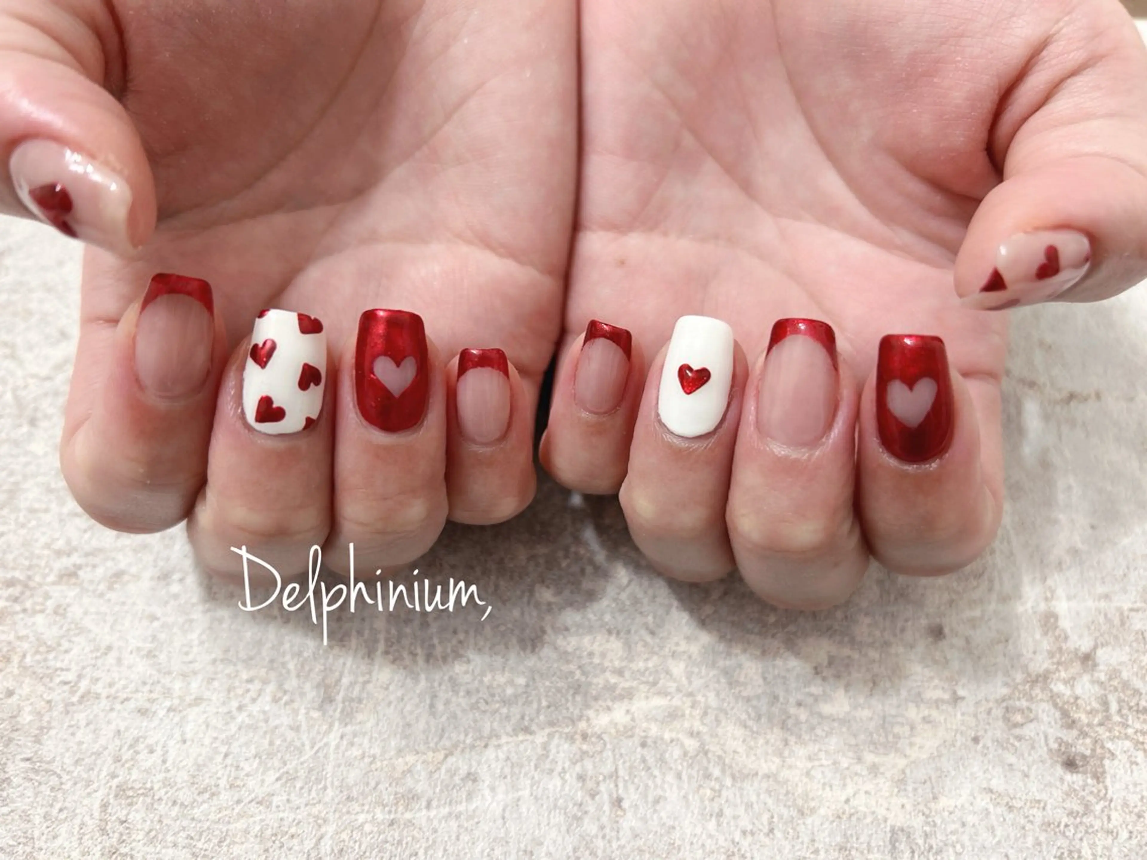 ネイル ミラーネイル 赤色 バレンタイン ハンドネイル 岡本 友恵のネイルデザイン