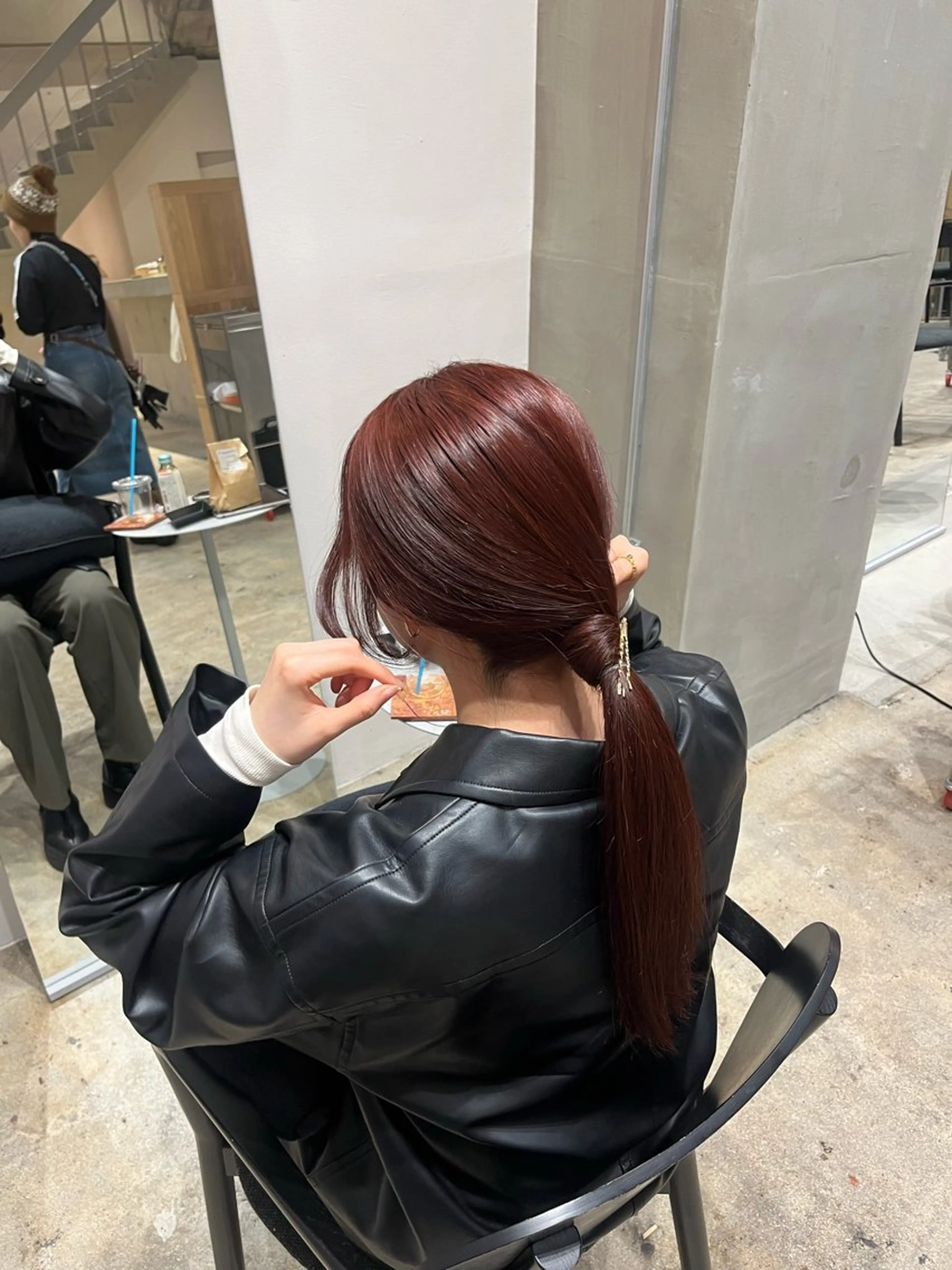 ロング 藤井 美歩/赤髪のヘアスタイル