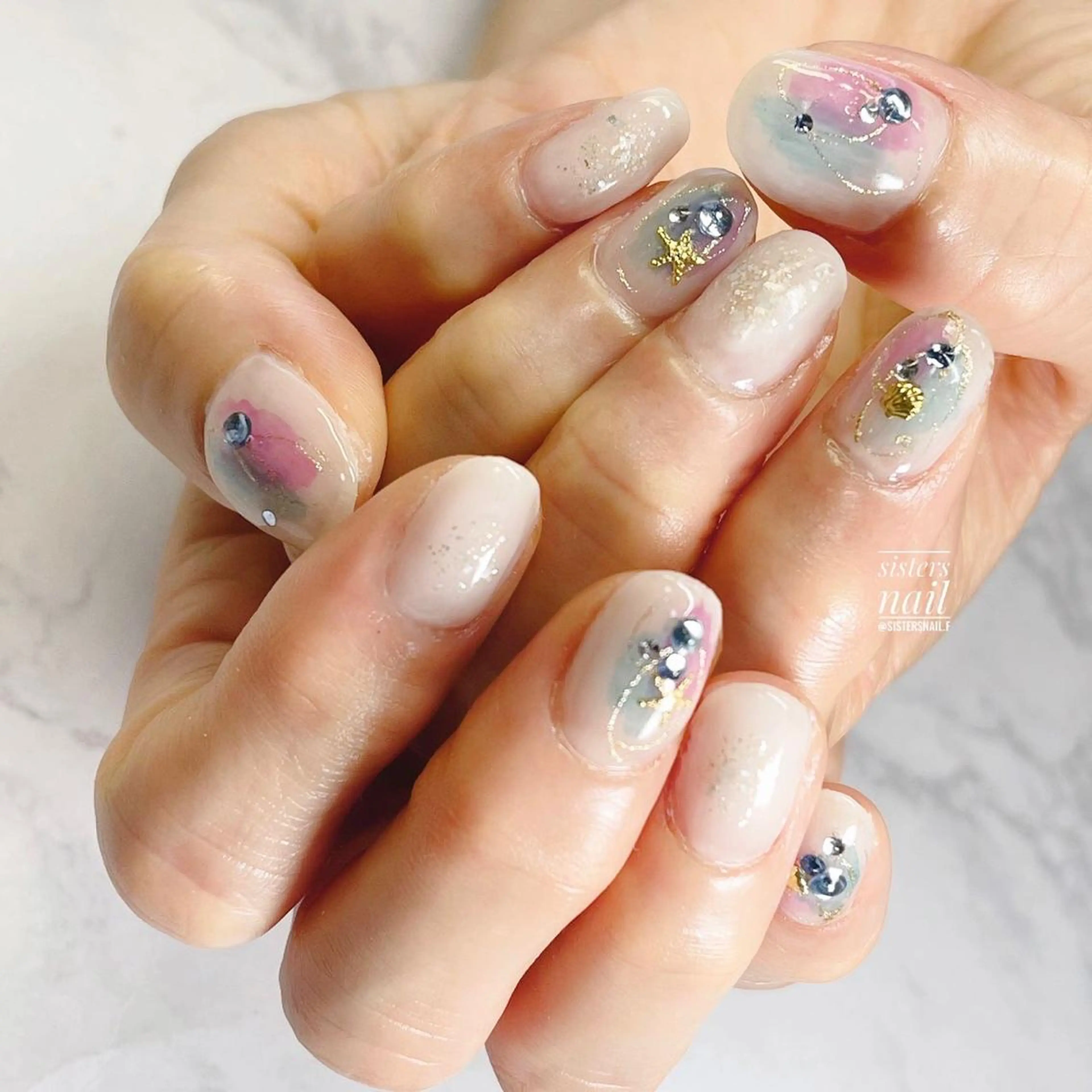 ネイル アートネイル オフィスネイル ワンカラーネイル シンプルネイル 夏ネイル sisters nail.fのネイルデザイン