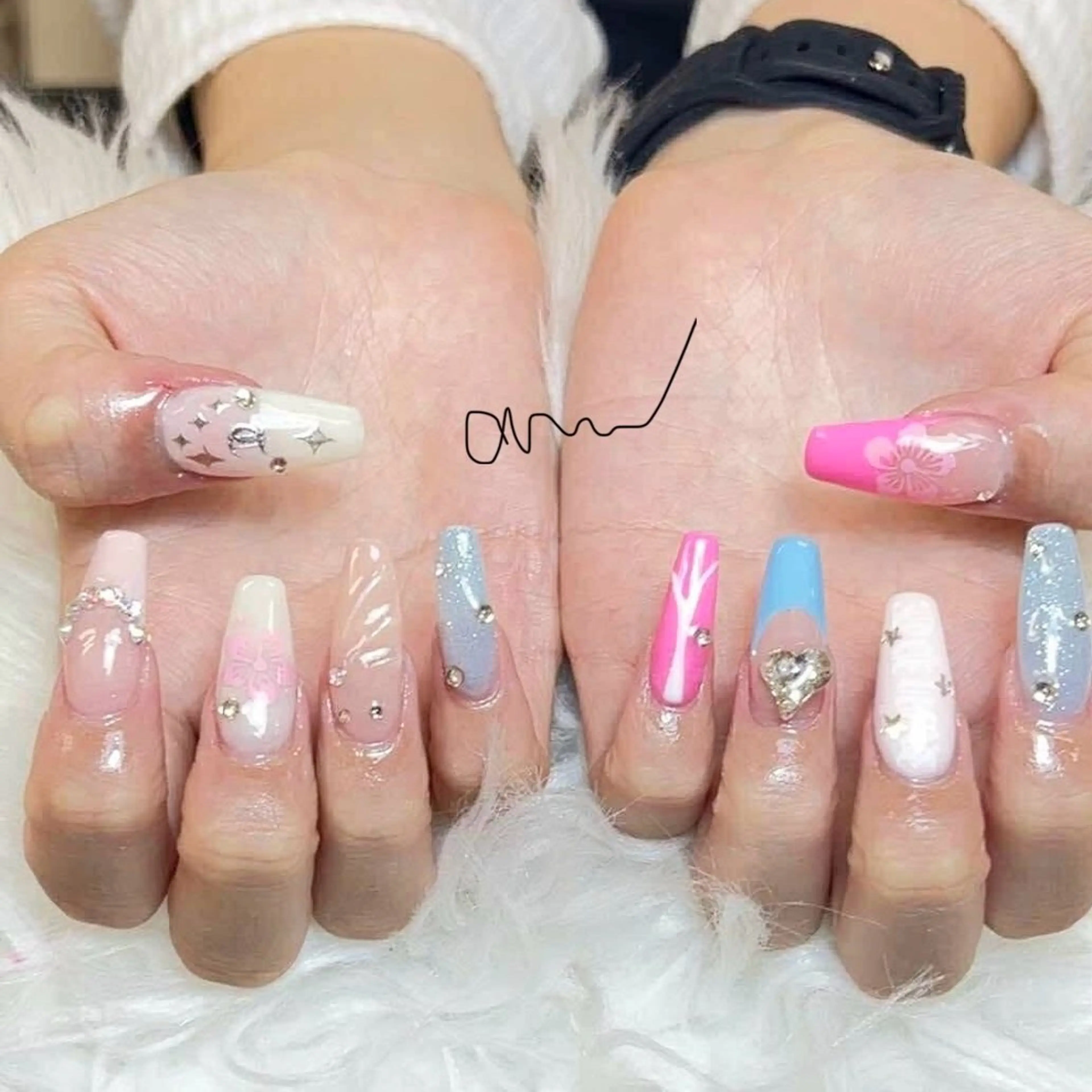 ネイル アートネイル オーロラネイル チークネイル 長さ出し フットネイル ハンドネイル Anh 高田馬場のネイルデザイン