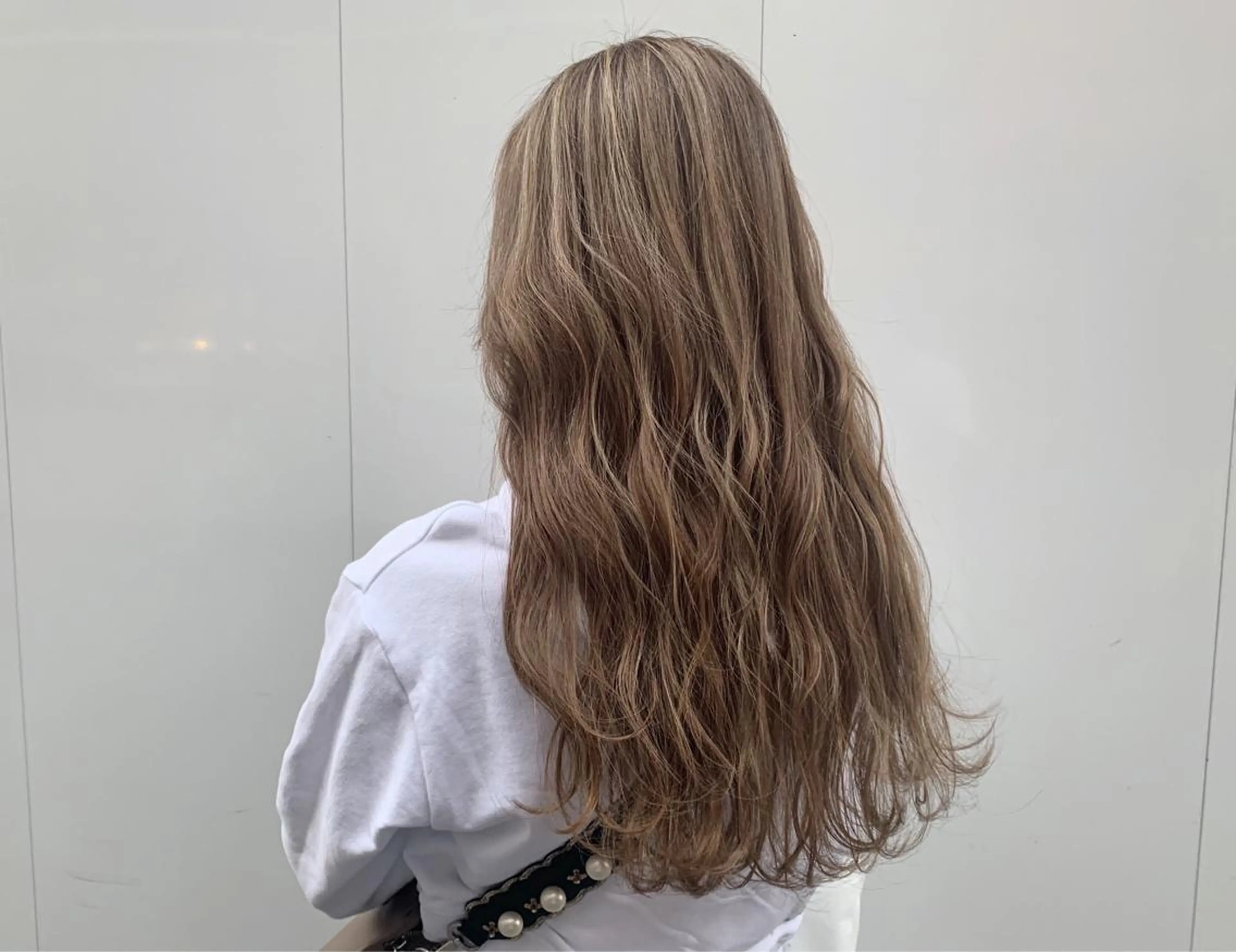 ロング カラー ハイライトカラー ハイライト ロング 🌈髪質改善カラーの 🌈坂本侑樹のヘアスタイル