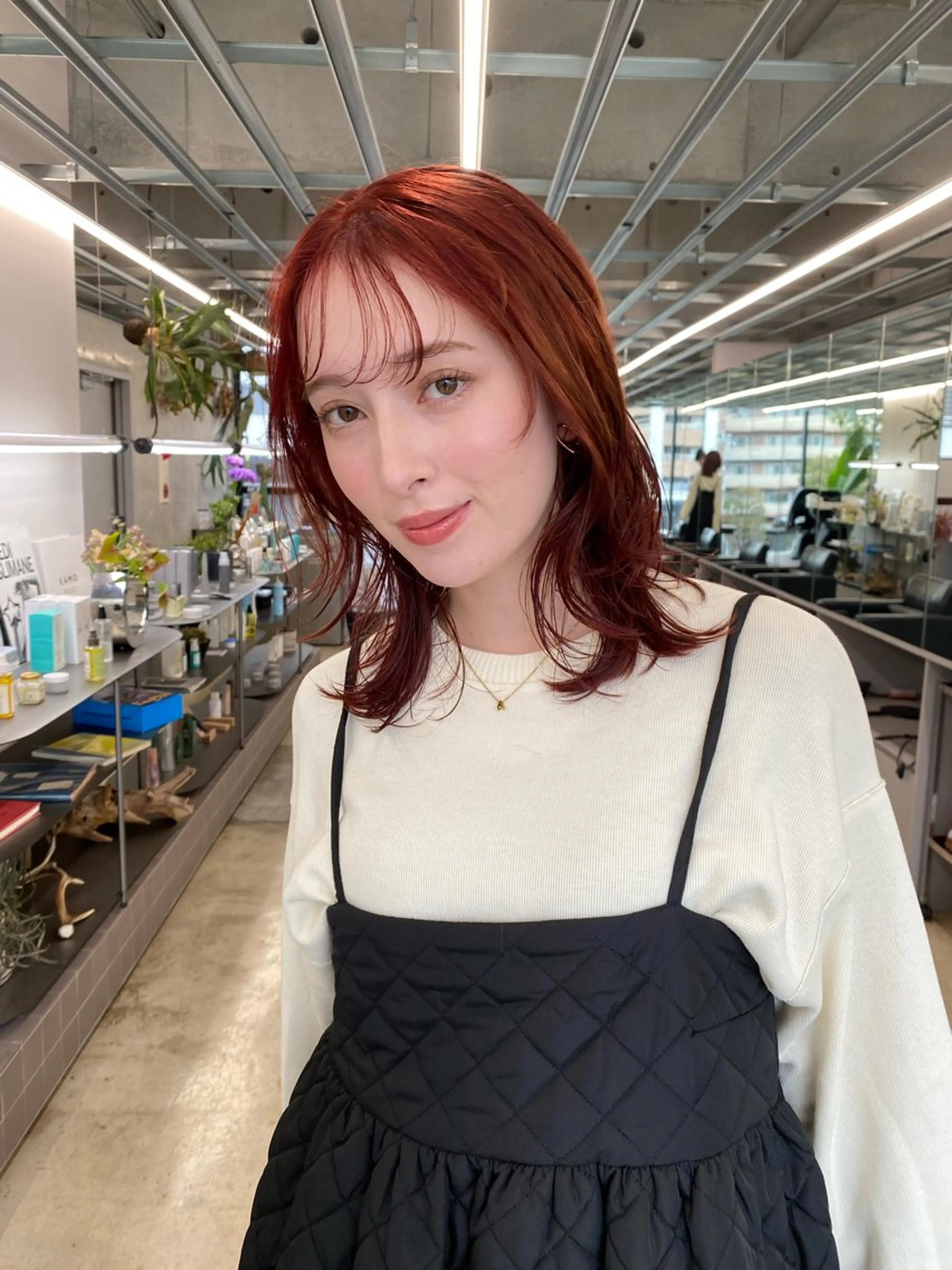 ミディアム カラー 顔まわりレイヤー レイヤーカット カット ヘアカラー トリートメント 似合わせカット レイヤー/ボブのヘアスタイル