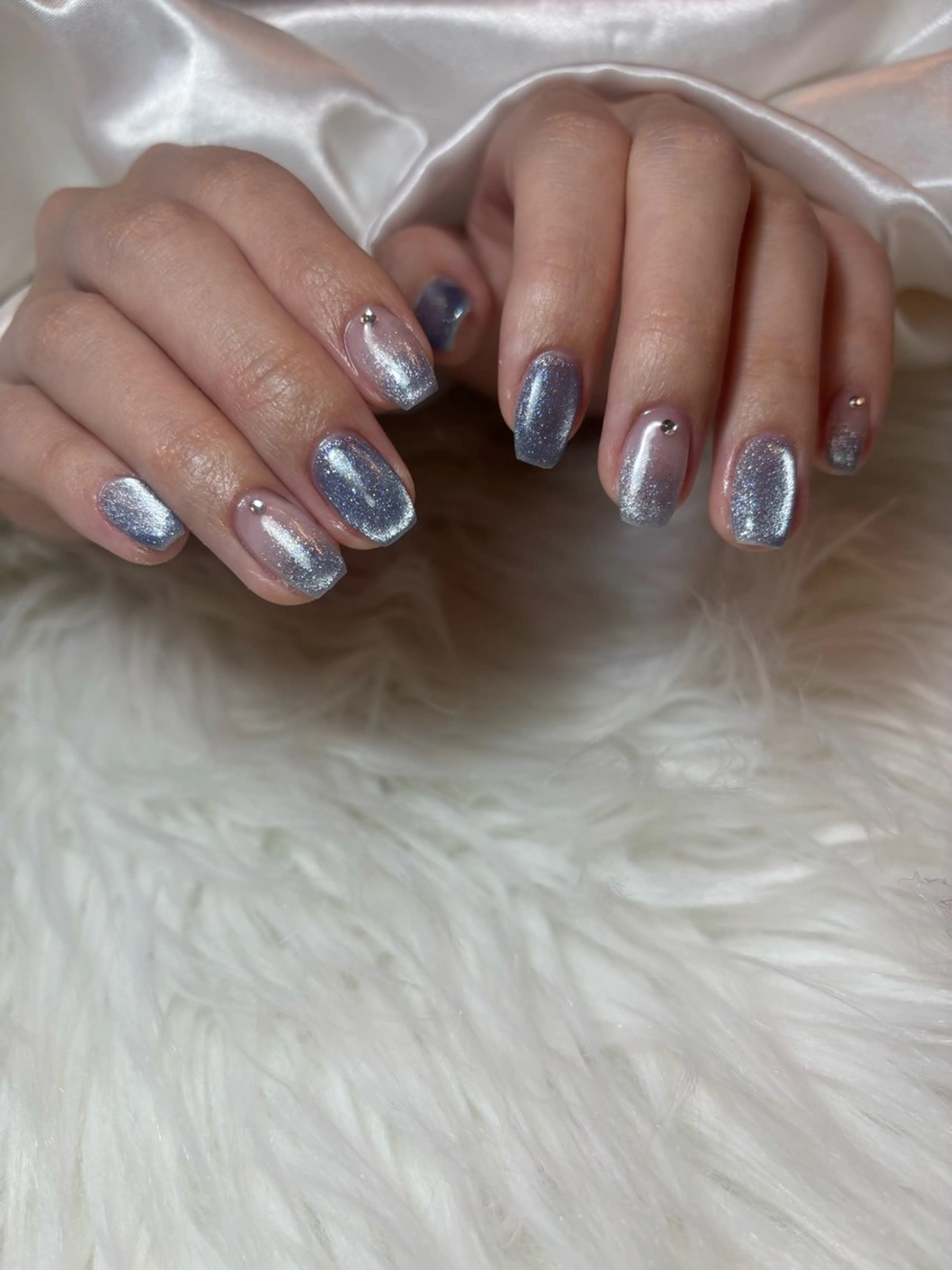 ネイル ブルー グラデーション キラキラネイル 韓国ネイル マグネットネイル timtam --sakiのネイルデザイン