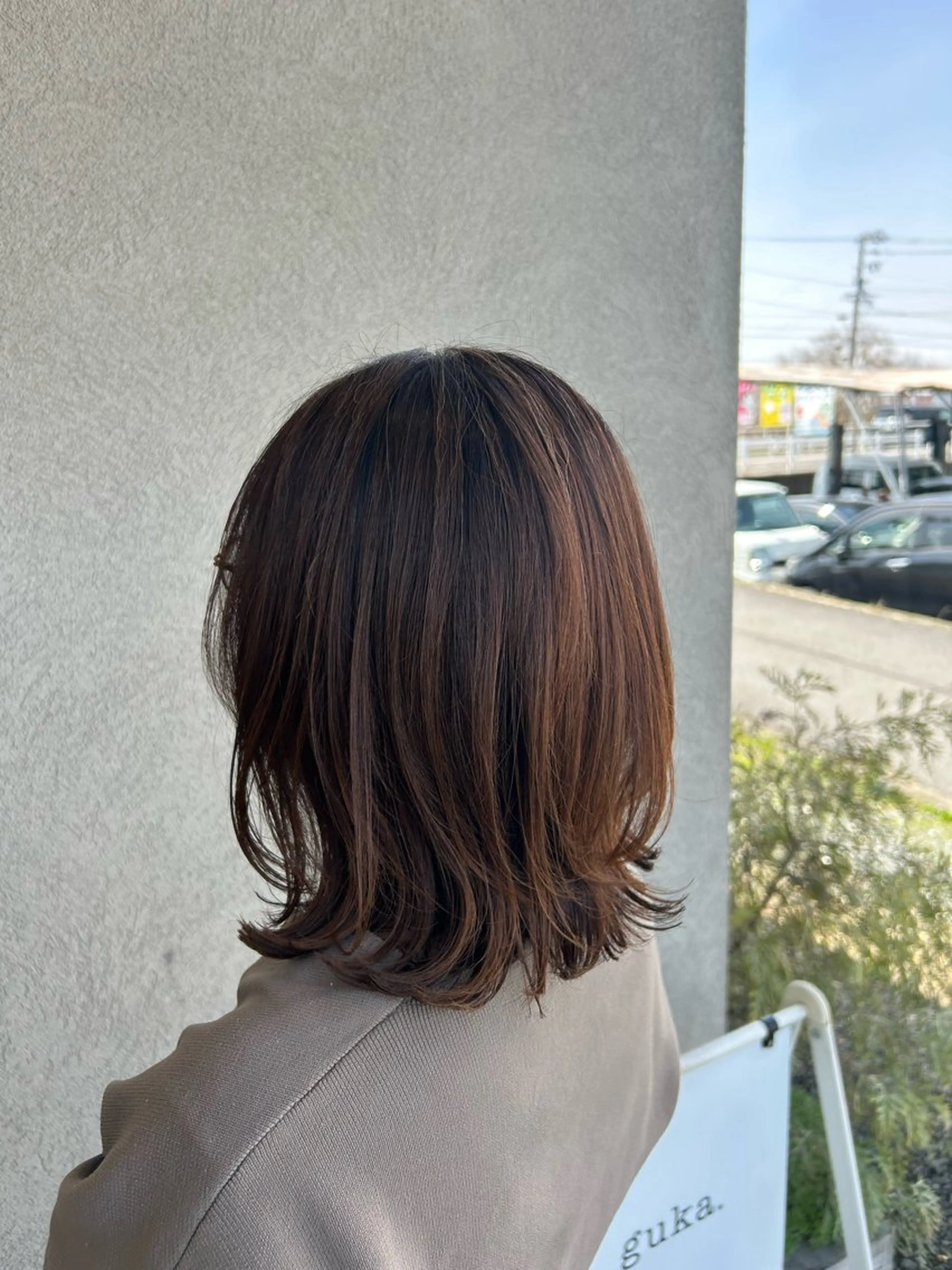 ミディアム 小柳津 友菜のヘアスタイル