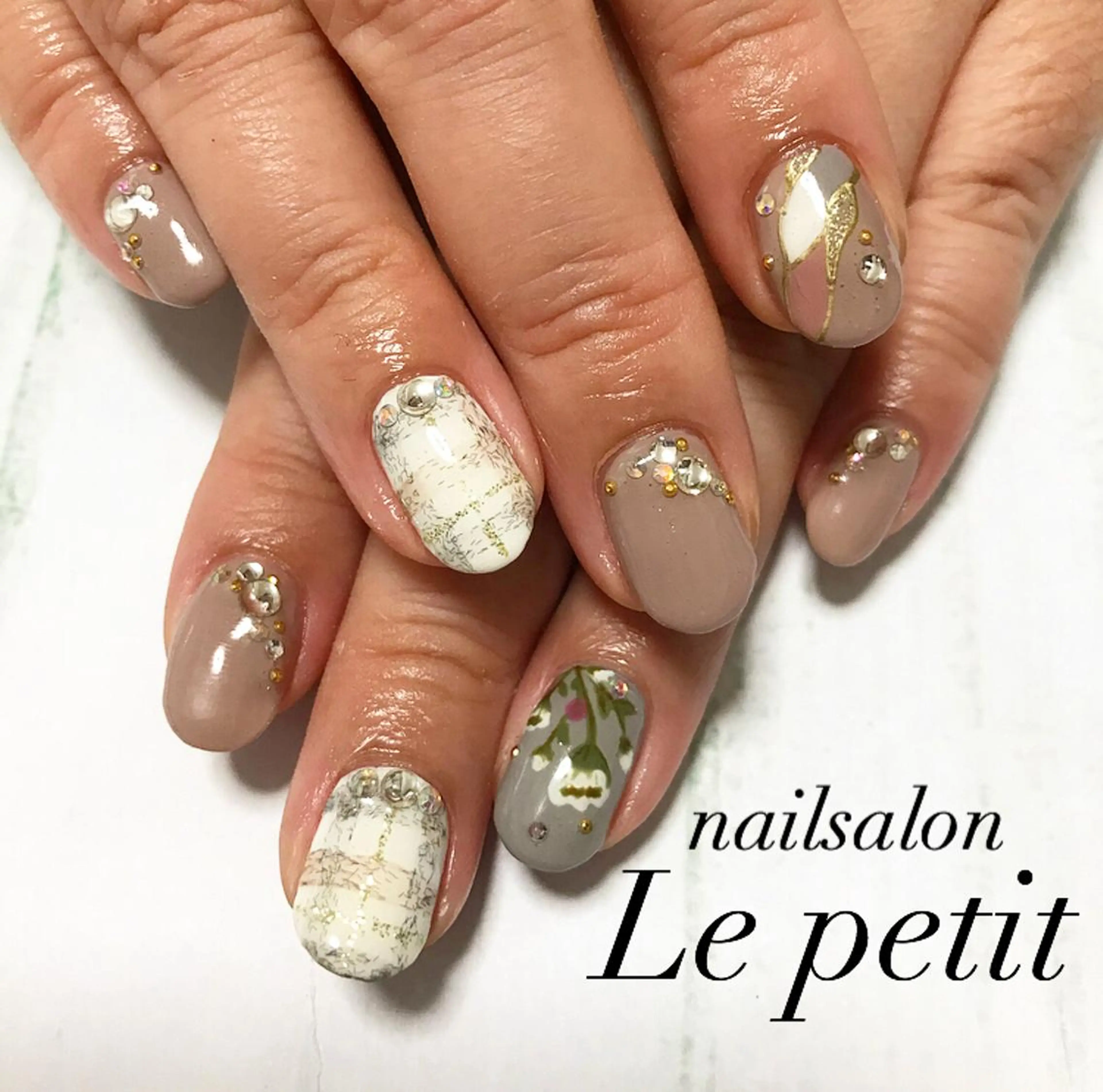 ネイル 石野 広佳のネイルデザイン