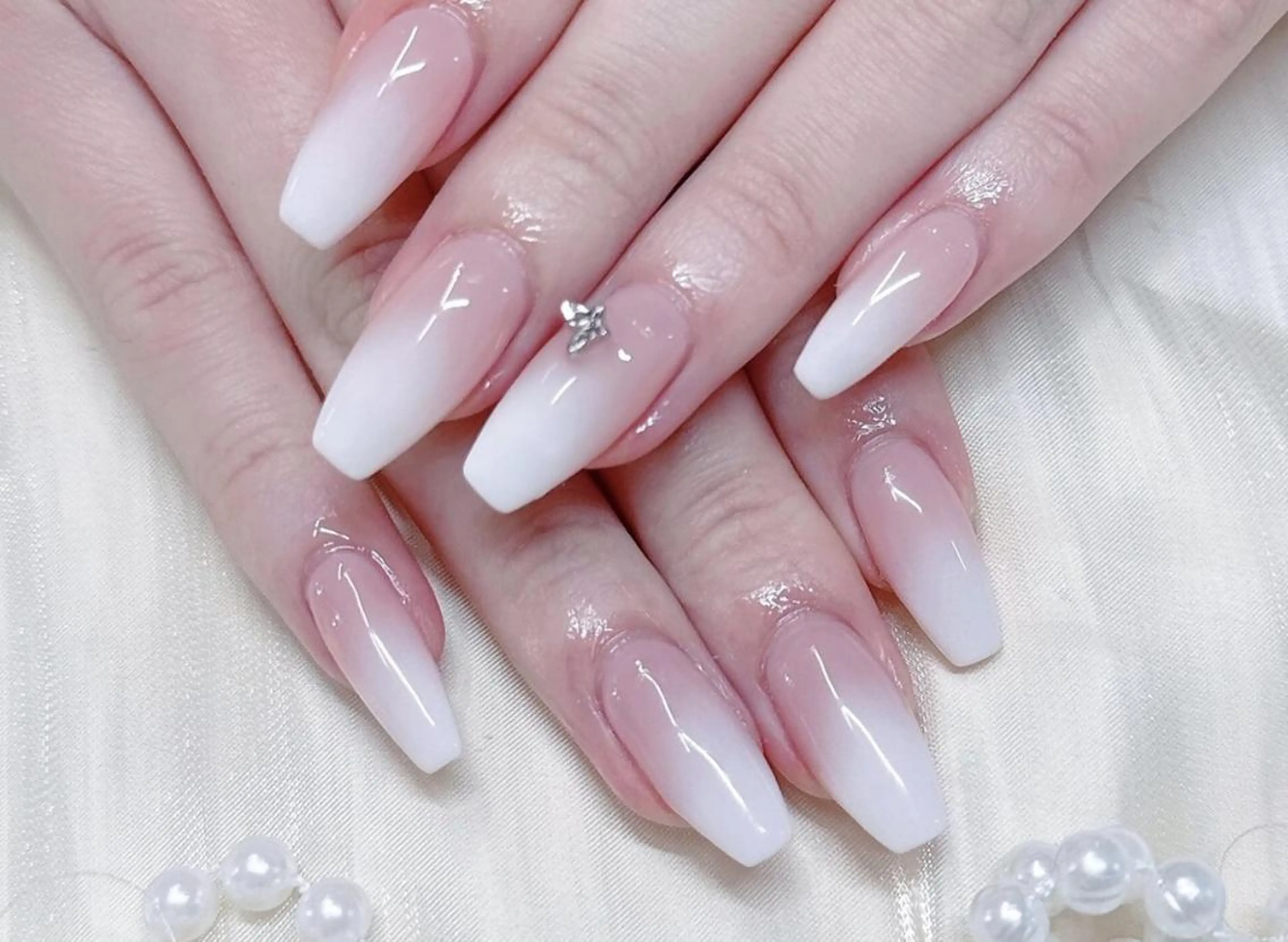 ネイル 🐳彩羽チップ 長さだし専門🐳のネイルデザイン