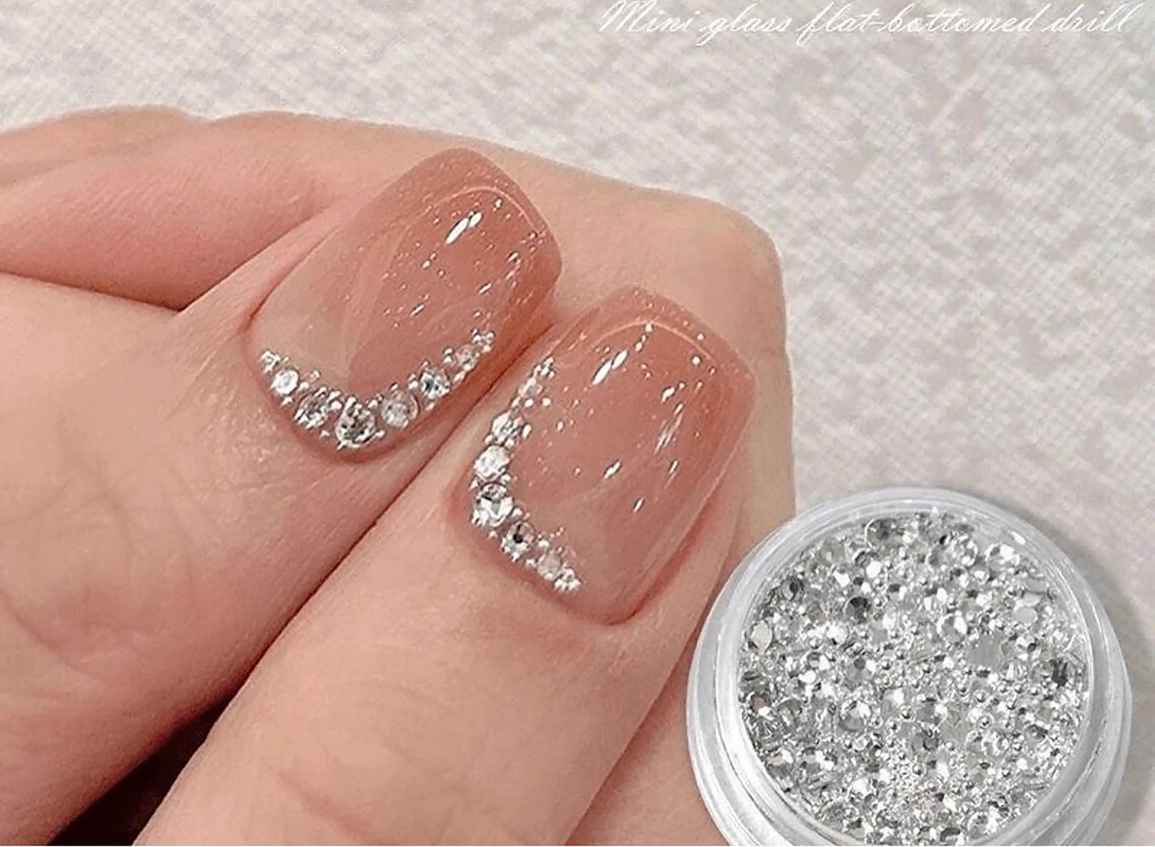 ネイル 長さ出し専門 パーツのネイルデザイン