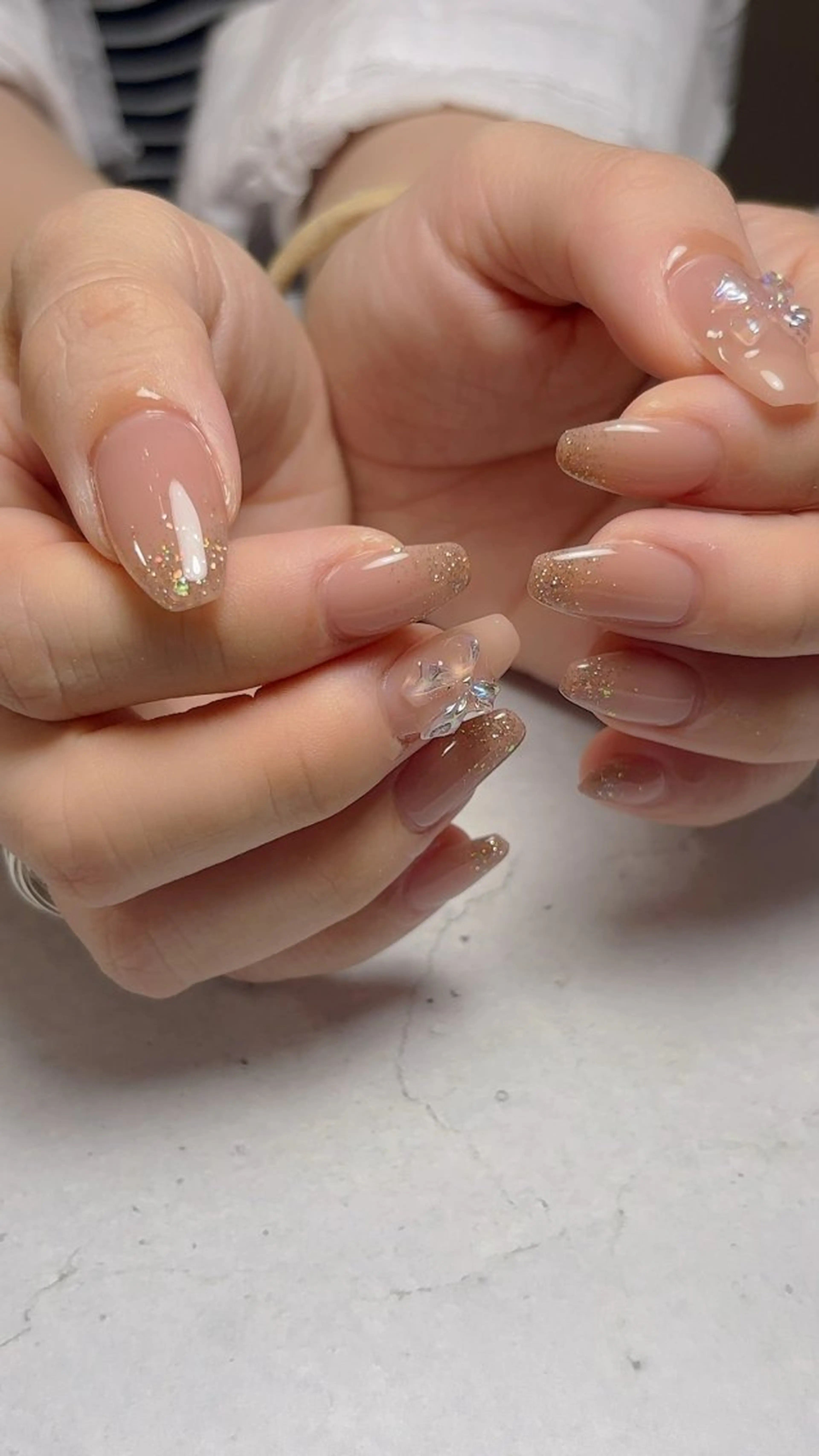 ネイル ハンドネイル ella nail AIのネイルデザイン