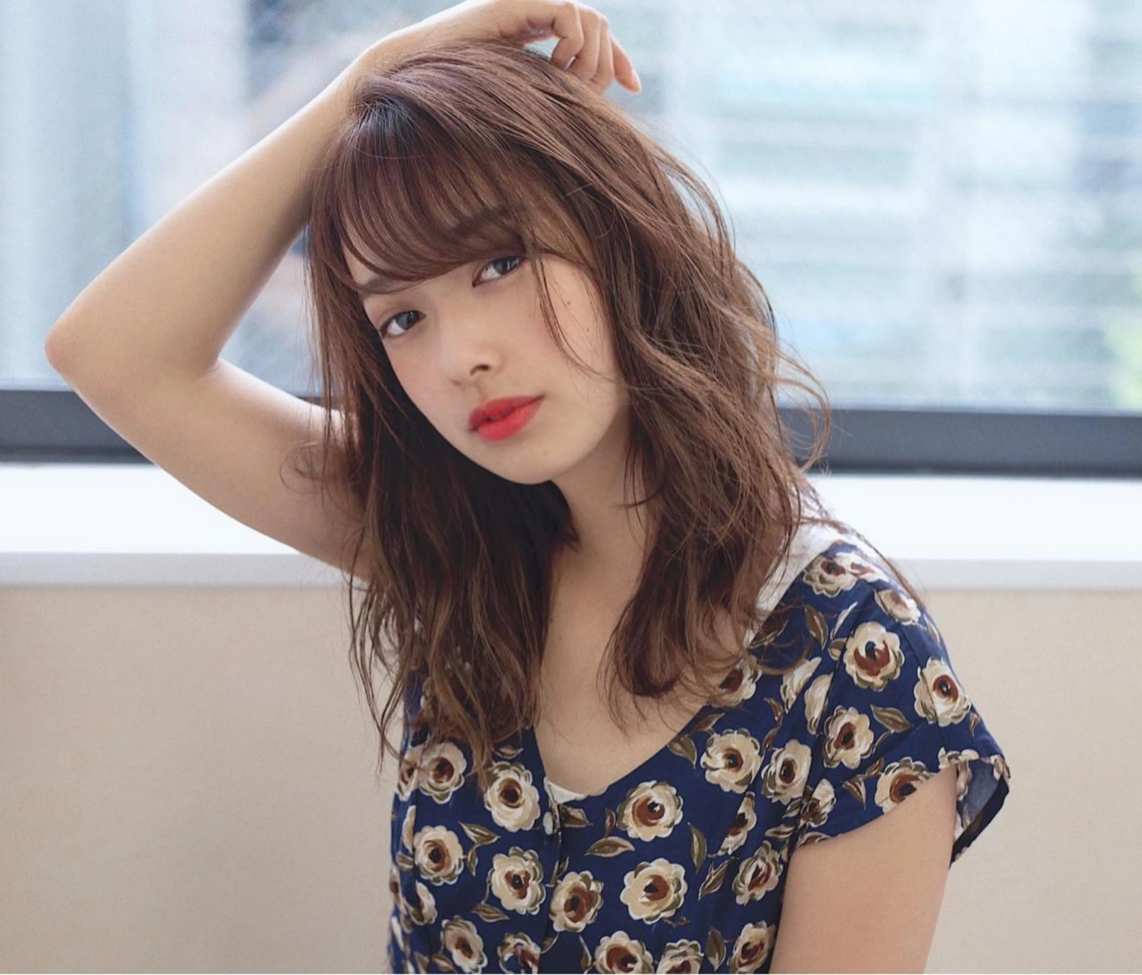 ミディアム カラー ヘアアレンジ レイヤーカット 小顔カット カット ヘアカラー トリートメント ツヤ髪になりたい方へ 🩷柴田知亜希のヘアスタイル
