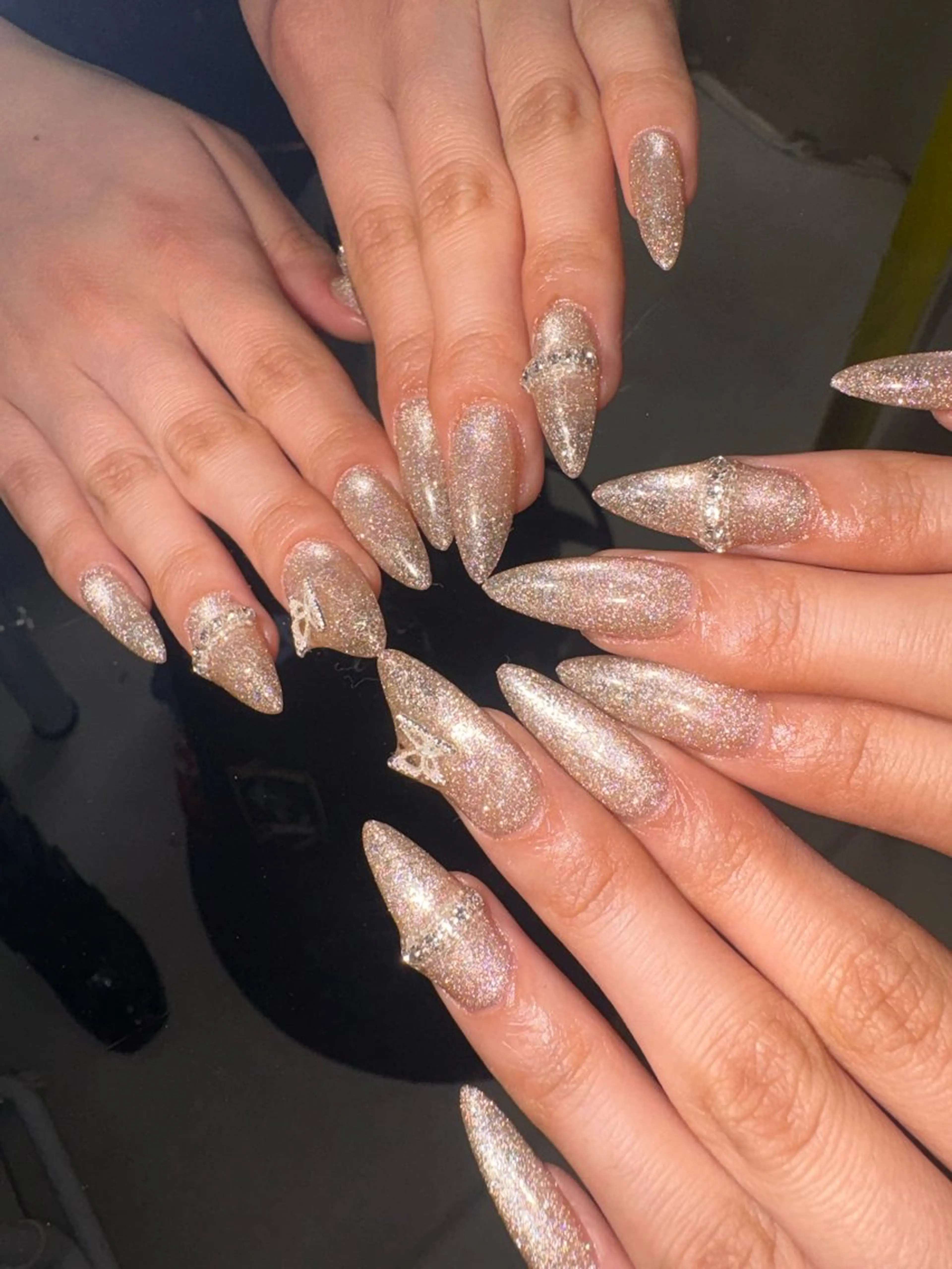 ネイル キラキラネイル ハンドネイル 33nail✴️栄 スミレ❇️Gel-xのネイルデザイン