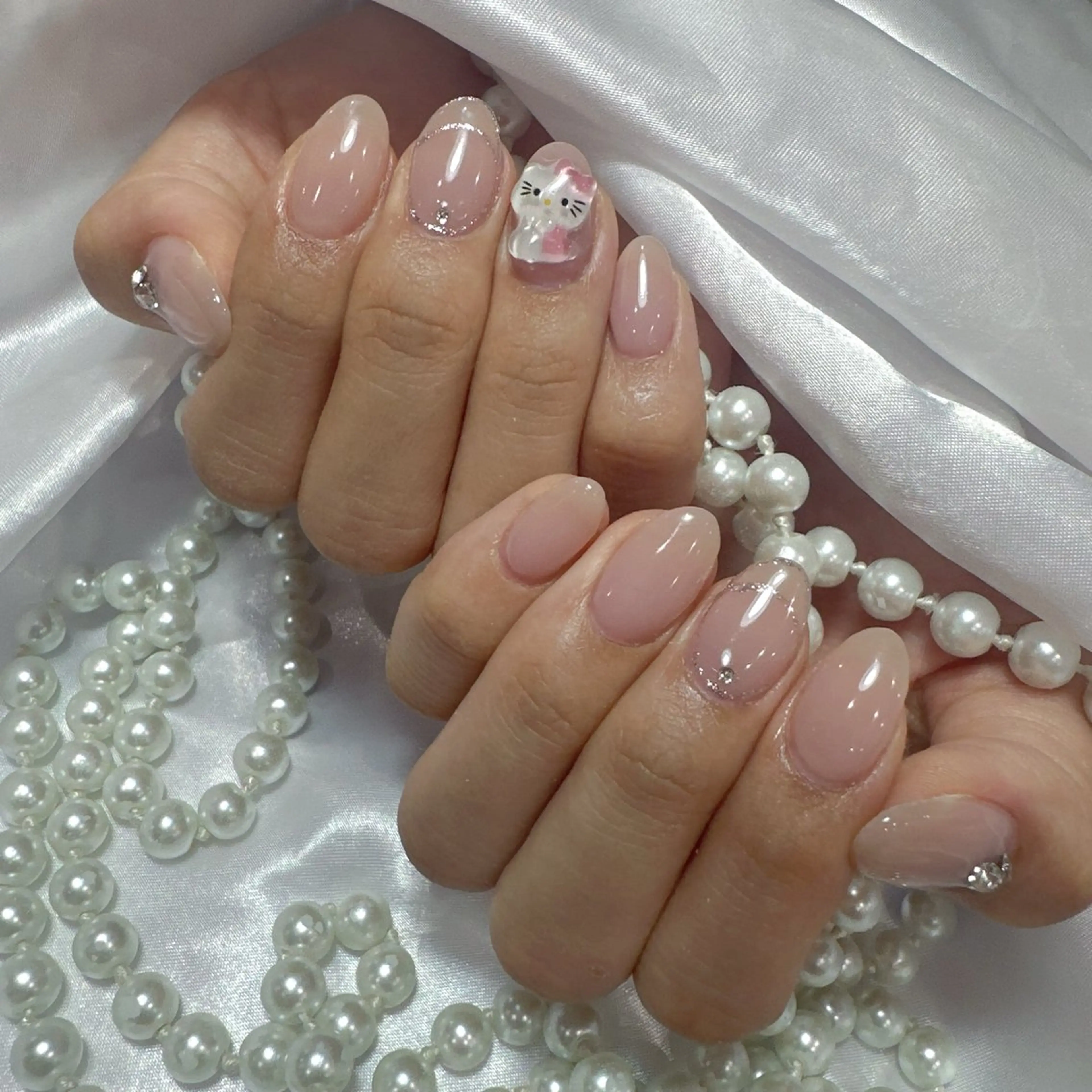 ネイル アートネイル フラッシュネイル フレンチネイル ジェルネイル ガラスフレンチ ハンドネイル You&Me Miyuのネイルデザイン