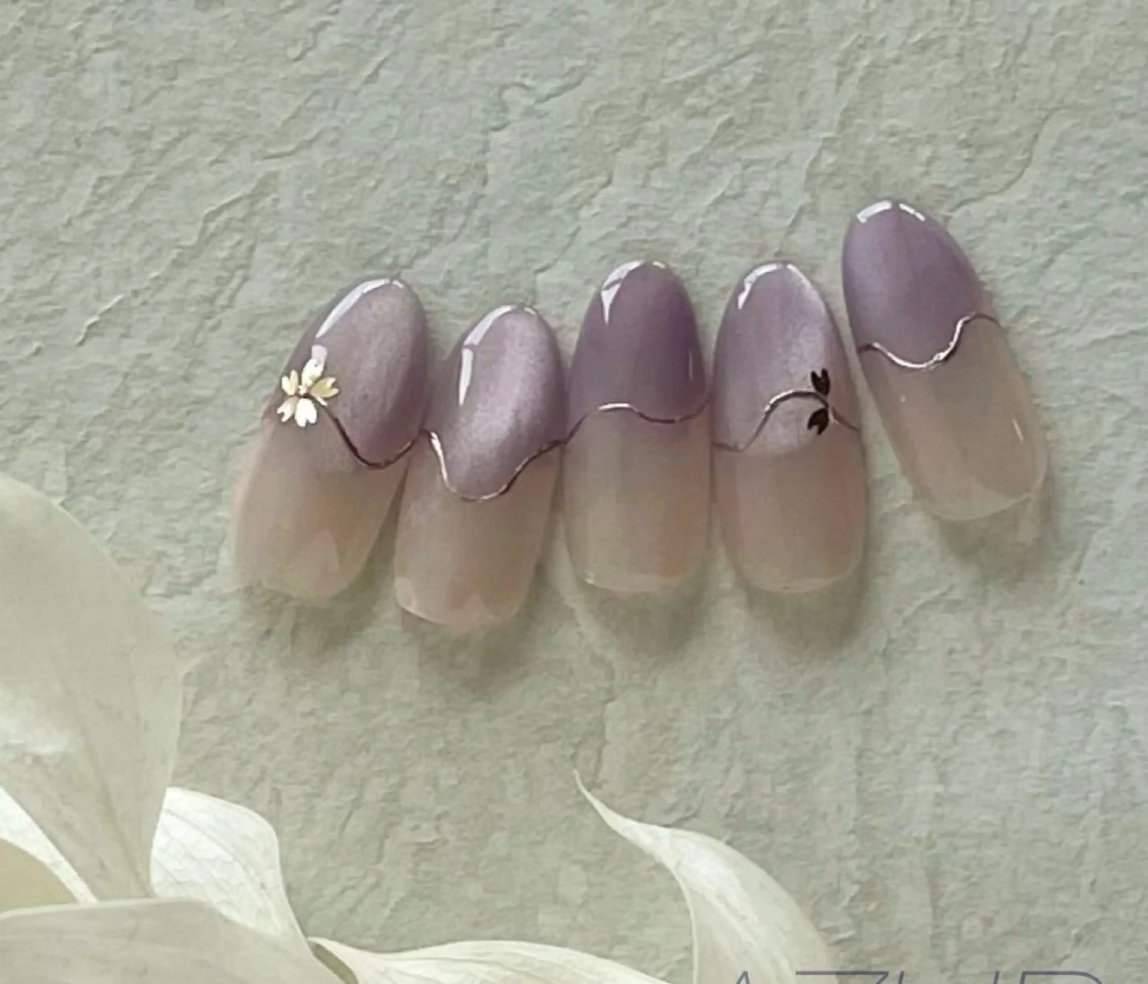 ネイル 持ち込み ハンドネイル JISOO ANA.CHUOのネイルデザイン