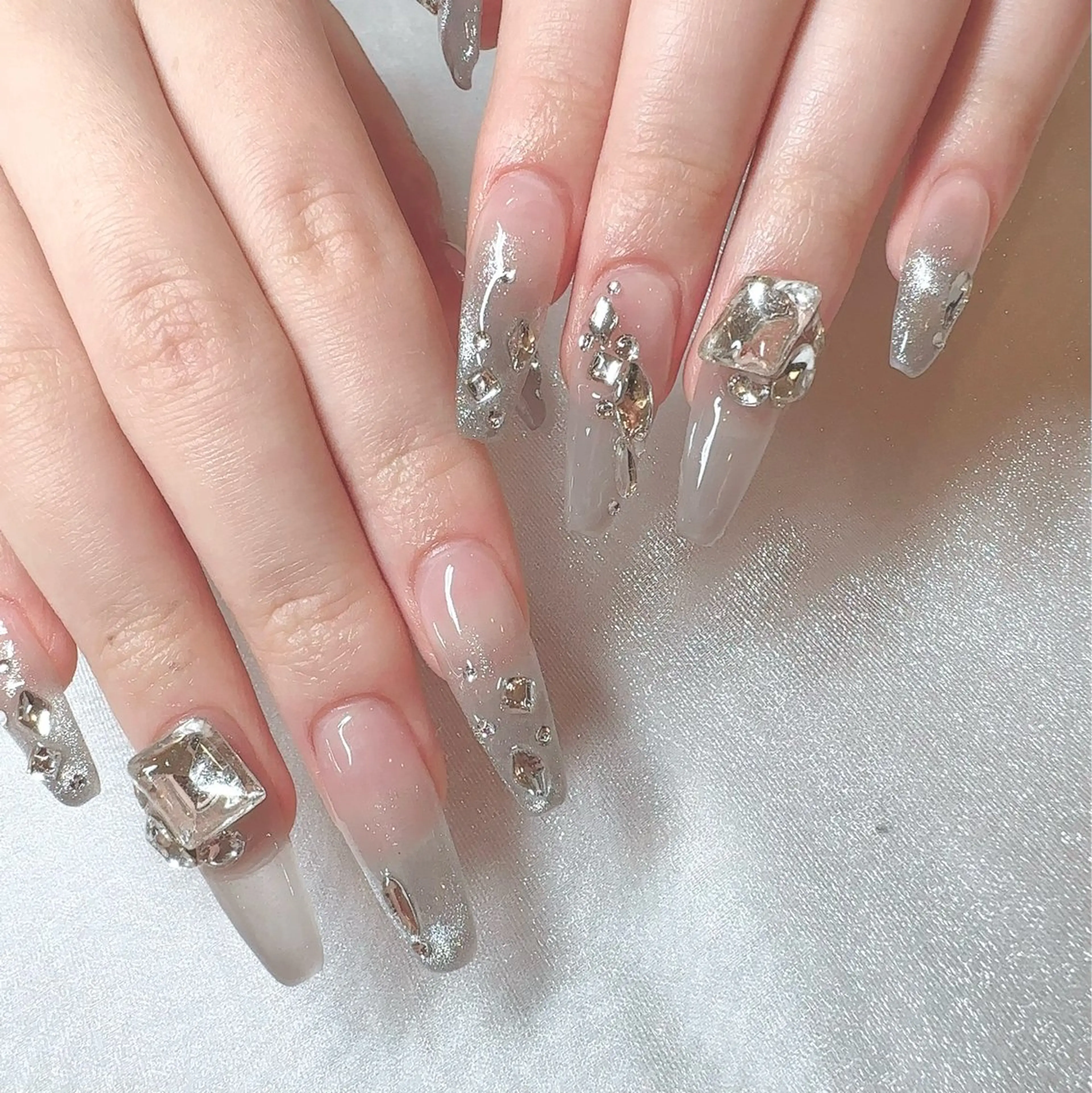 ネイル ハンドネイル LOVE NAIL 店長　MIKAのネイルデザイン