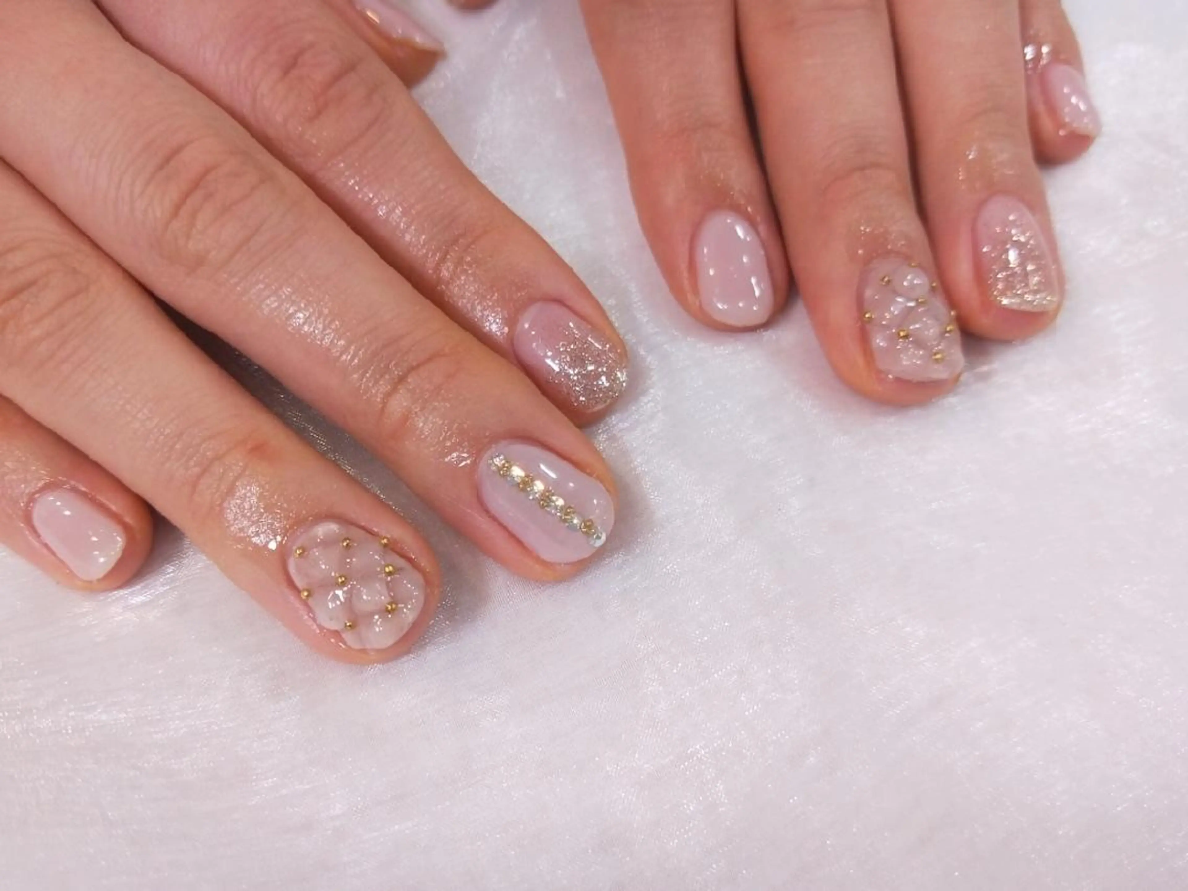 ネイル ハンドネイル ハンドケア R'well所属・はばすみれ🎀ﾈｲﾙ 光ﾌｪｲｼｬﾙ ﾍｱのネイルデザイン