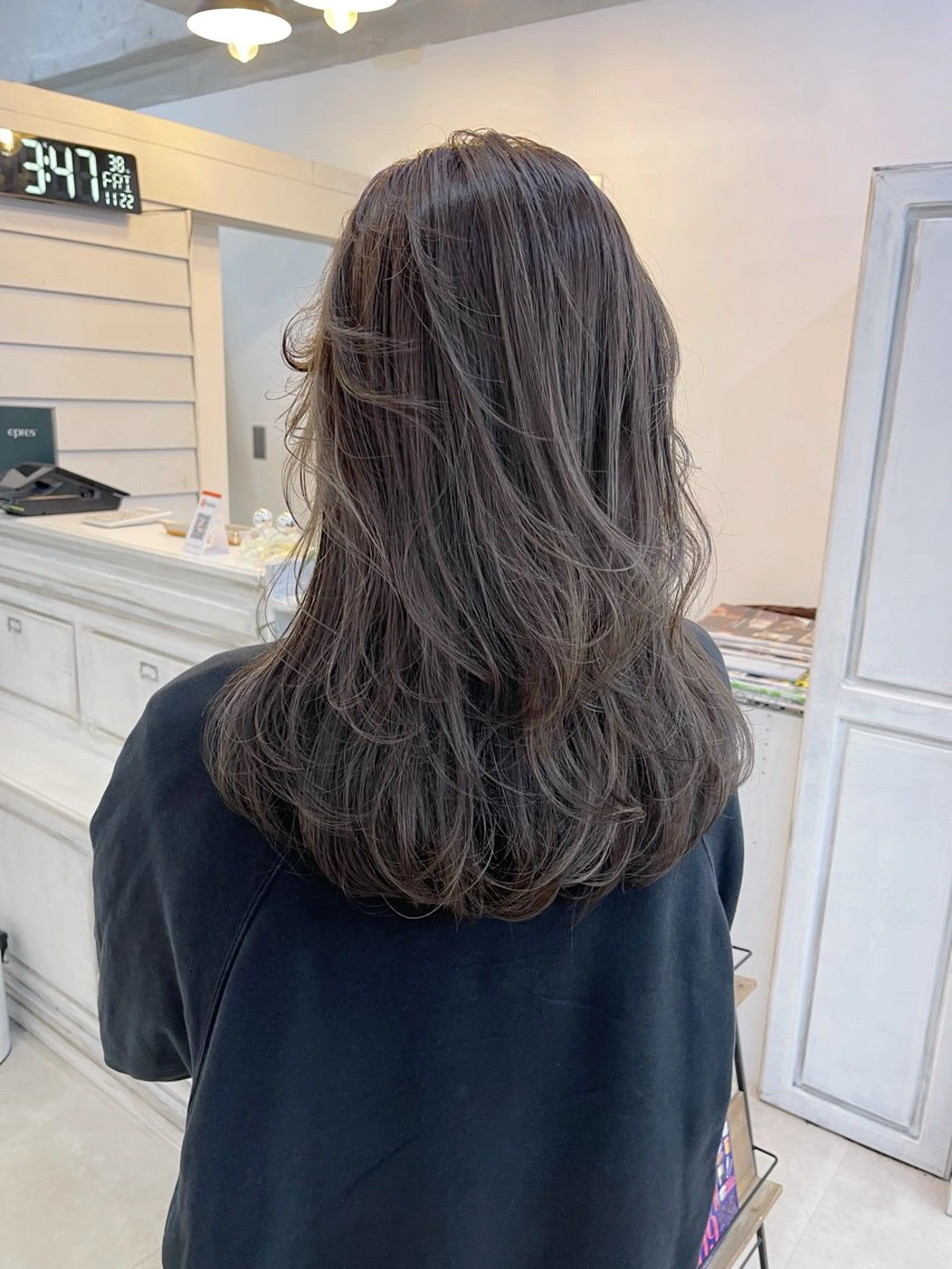 ミディアム カラー ハイライトカラー ハイライト ヘアカラー トリートメント AiM 大名　似合わせカットのヘアスタイル