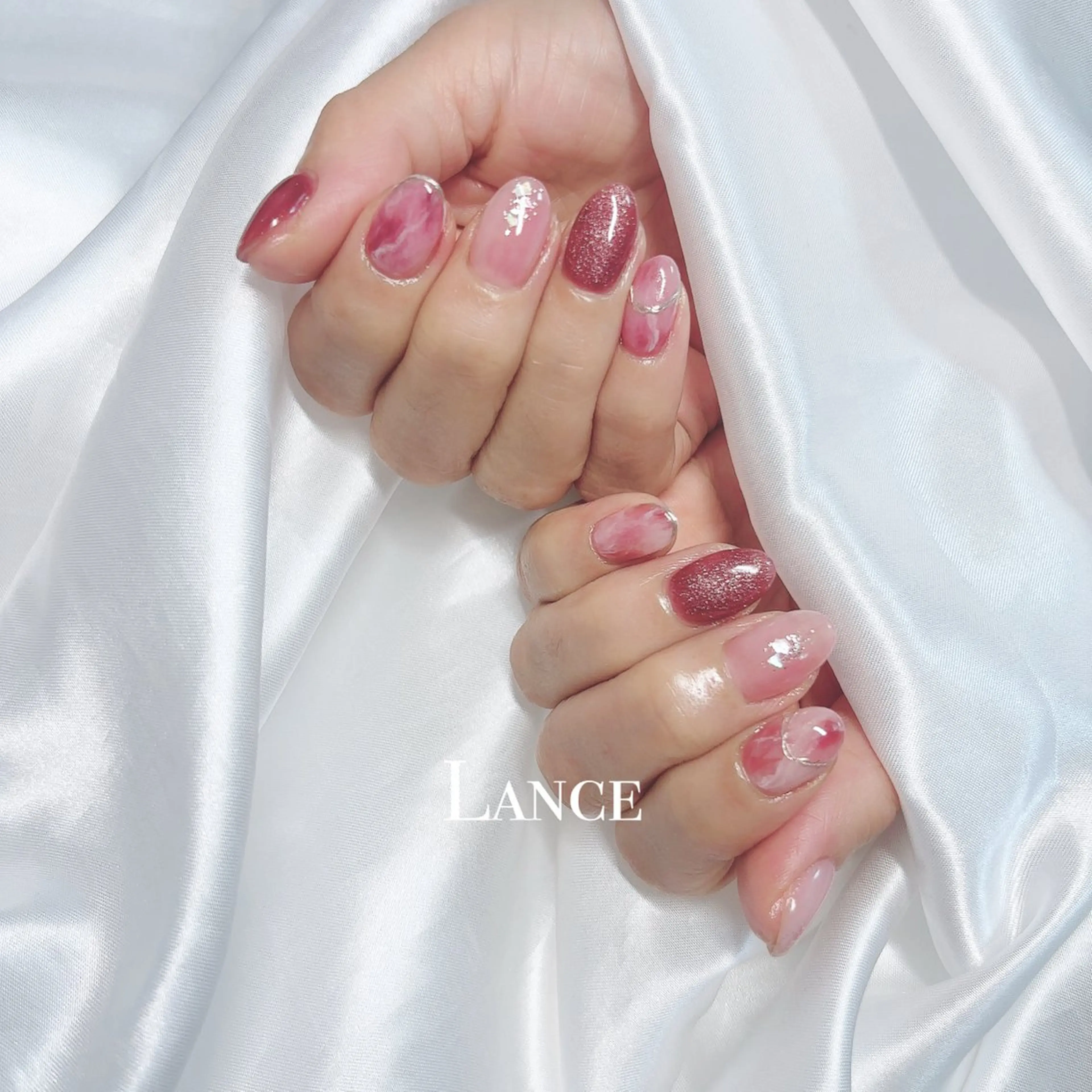 ネイル オーロラネイル フットネイル フレンチネイル キラキラネイル 韓国ネイル ハンドネイル Lance nailのネイルデザイン