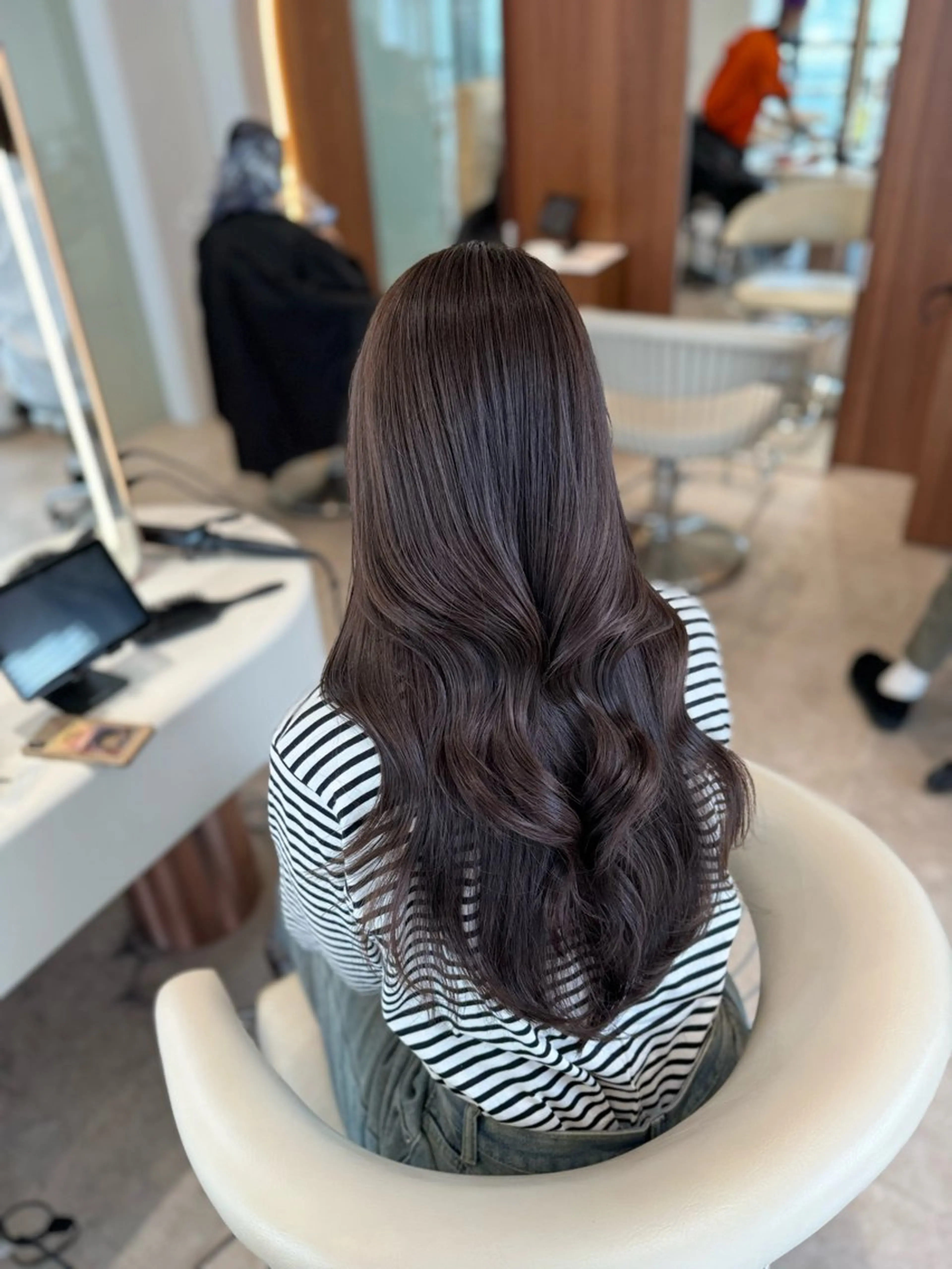 ロング カラー グレージュ ミルクティーグレージュ 韓国風ヘア レイヤーカット 韓国レイヤー🇰🇷 韓国研修◎渋谷カイトのヘアスタイル