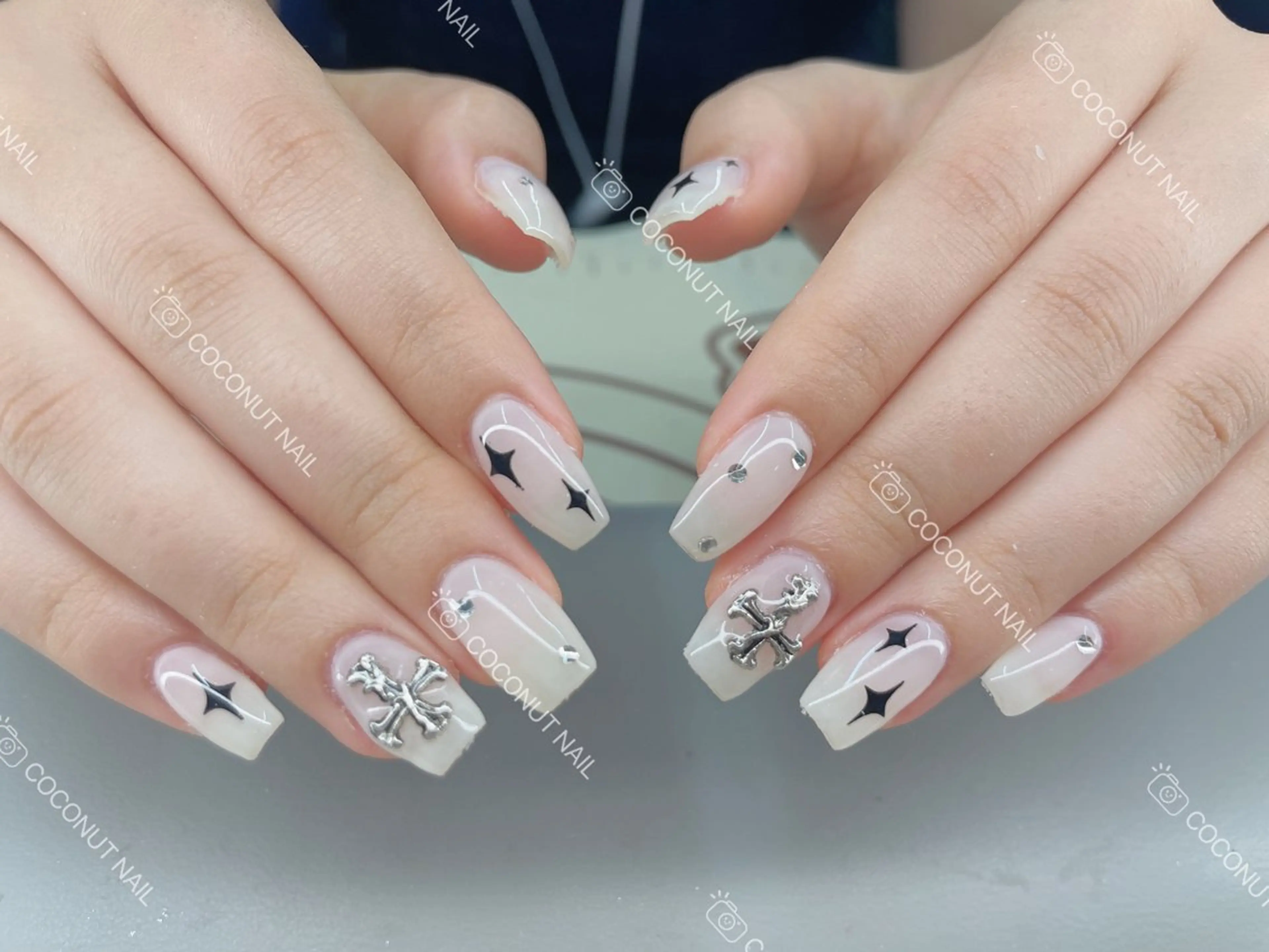 ネイル ハンドネイル 神田 ココナッツのネイルデザイン