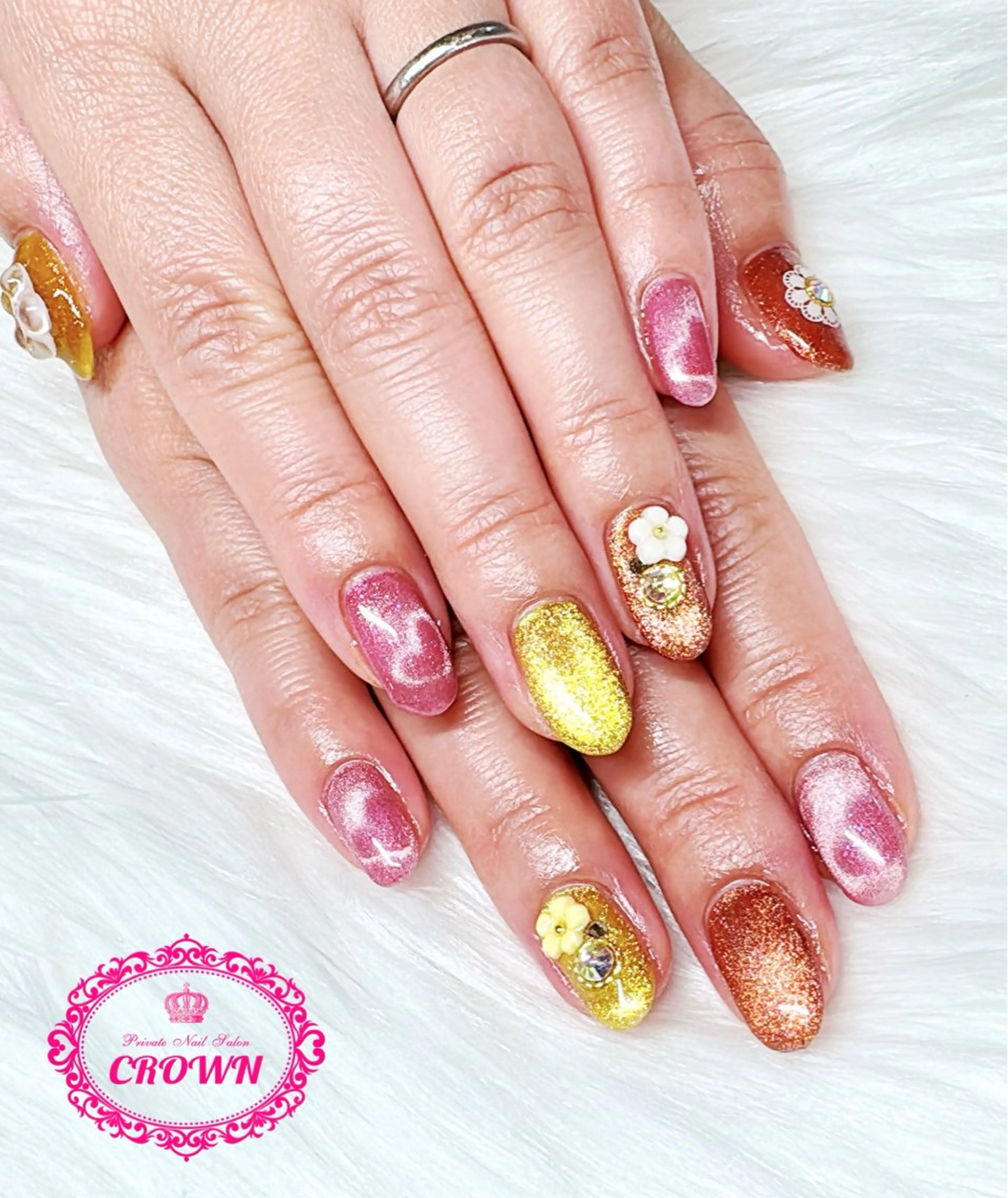 ネイル CROWN プライベートサロンのネイルデザイン