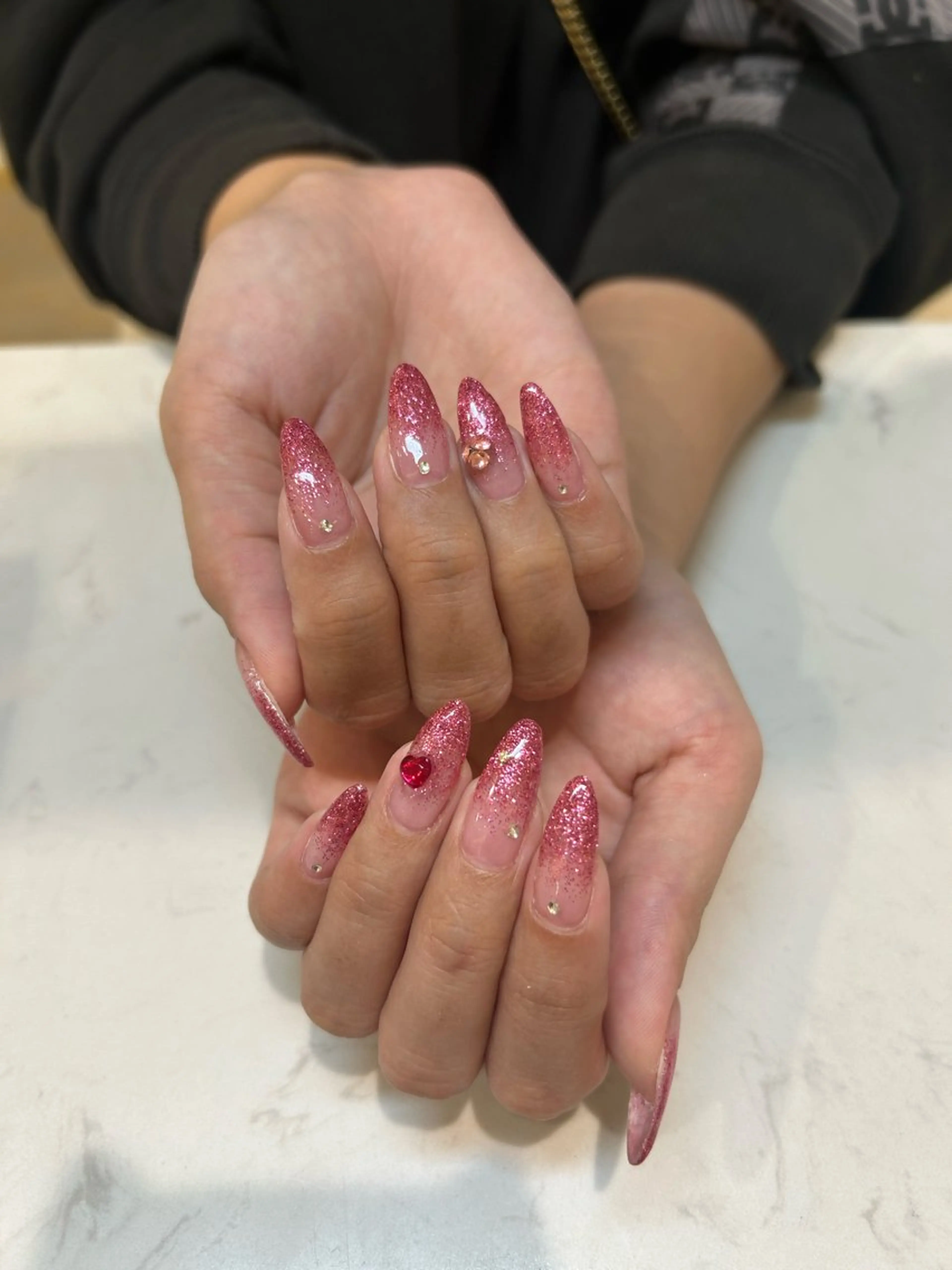 ネイル Raviy新宿店所属・やまだ ななせのネイルデザイン