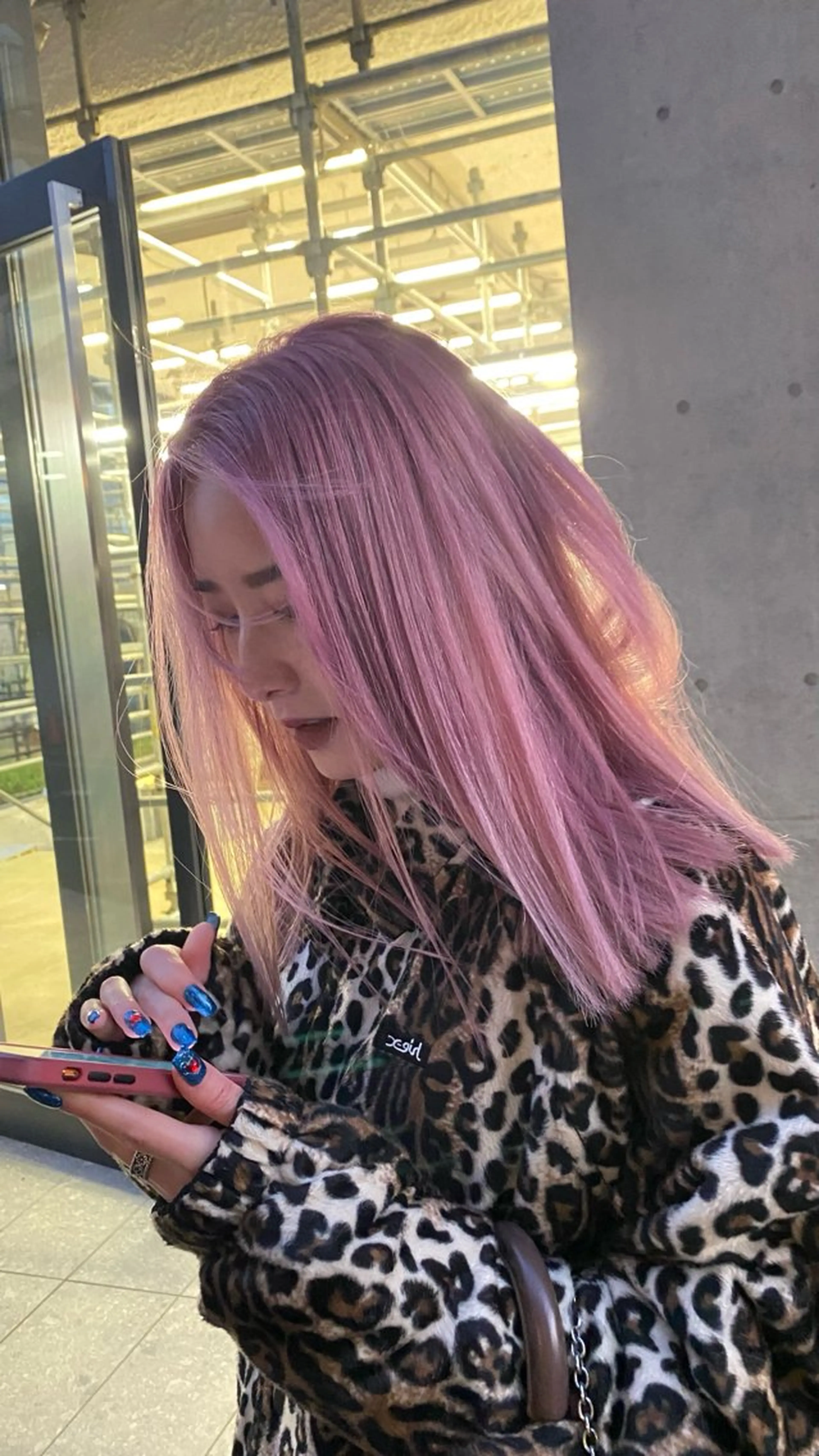 セミロング カラー ヘアカラー 坂入 美帆のヘアスタイル