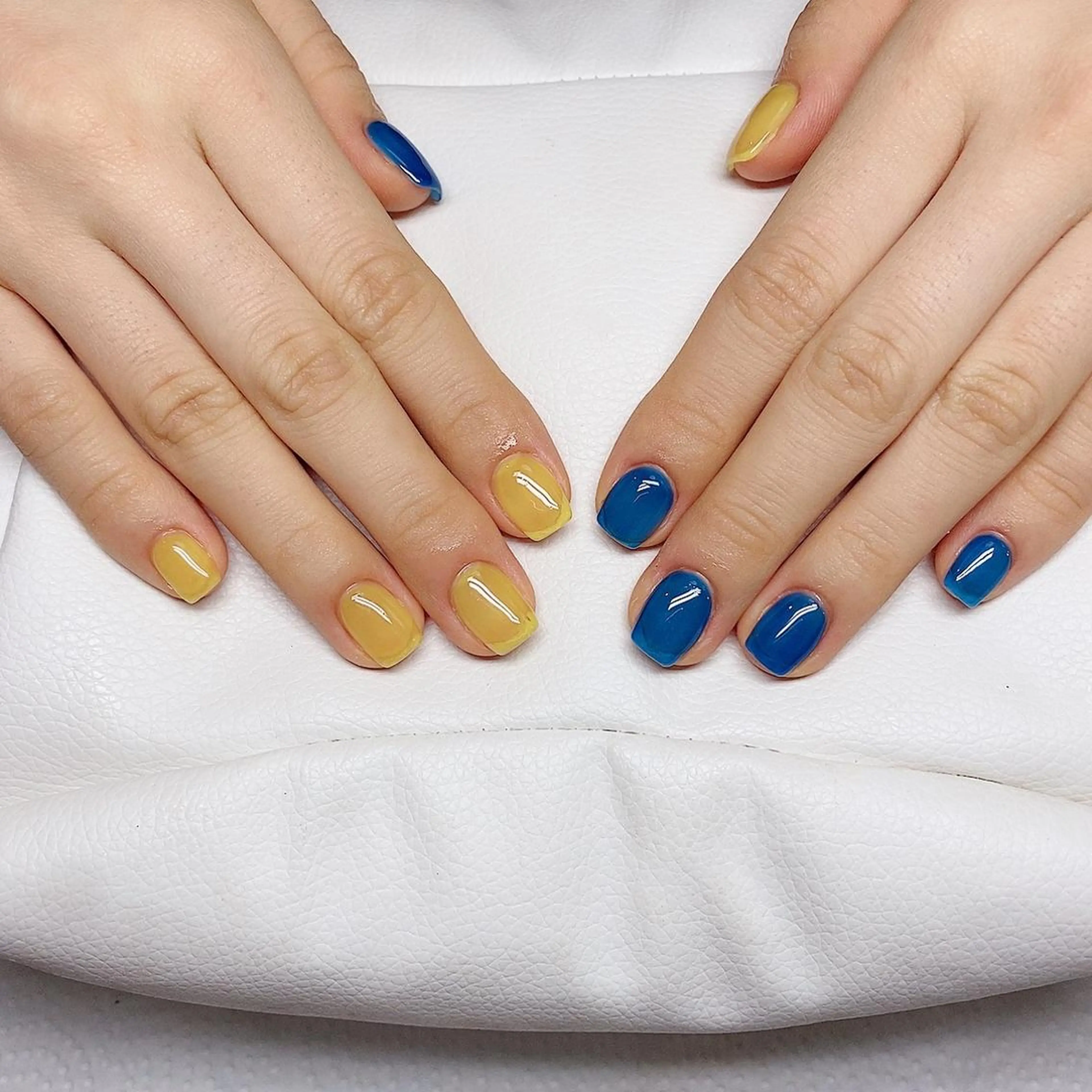 カラー ネイル ハンドネイル ハンドケア C C🌼のネイルデザイン