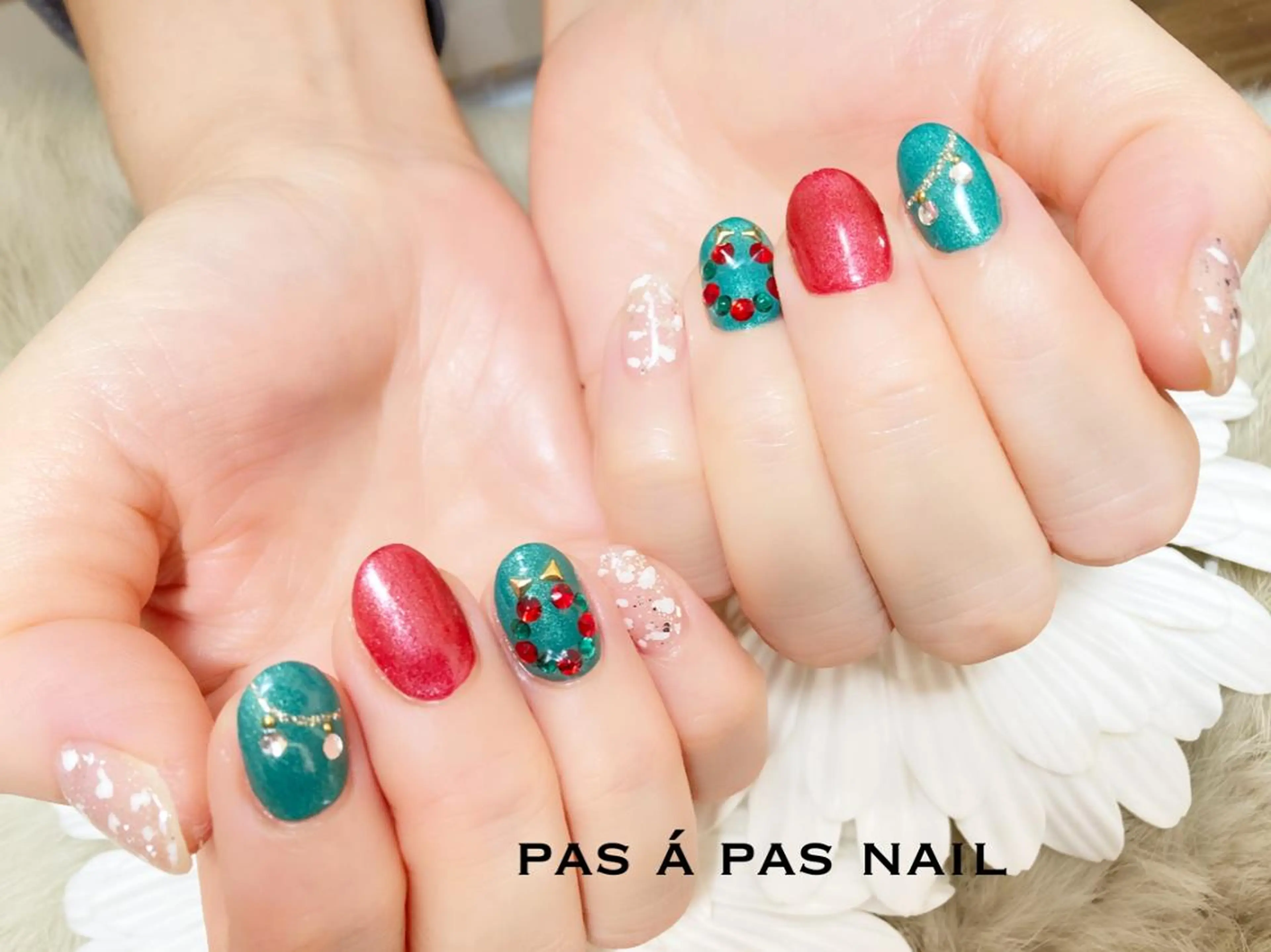 ネイル Yakko pas á pasのネイルデザイン