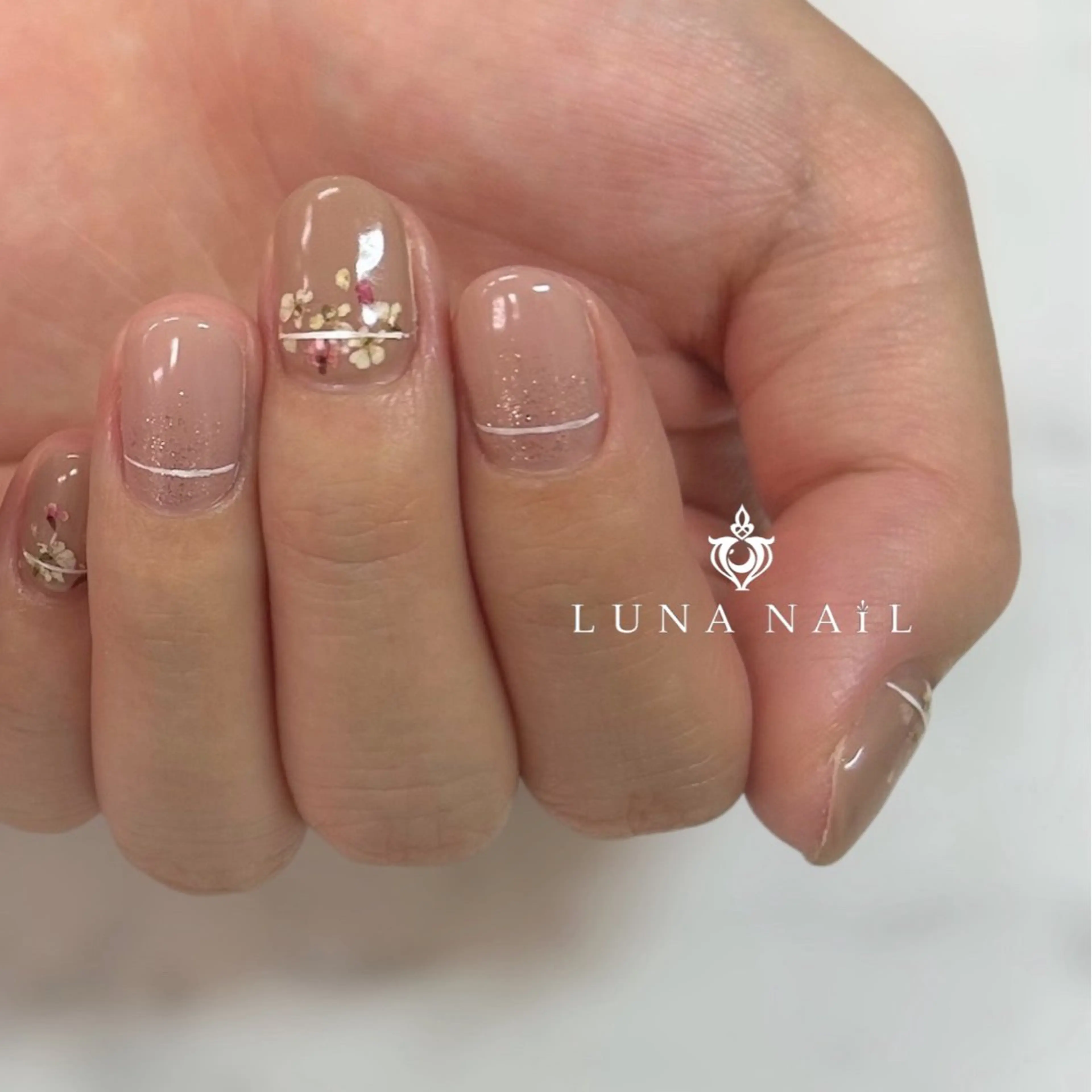 ネイル ハンドネイル アトリエ　ミモザ所属・いまむら あかりのネイルデザイン