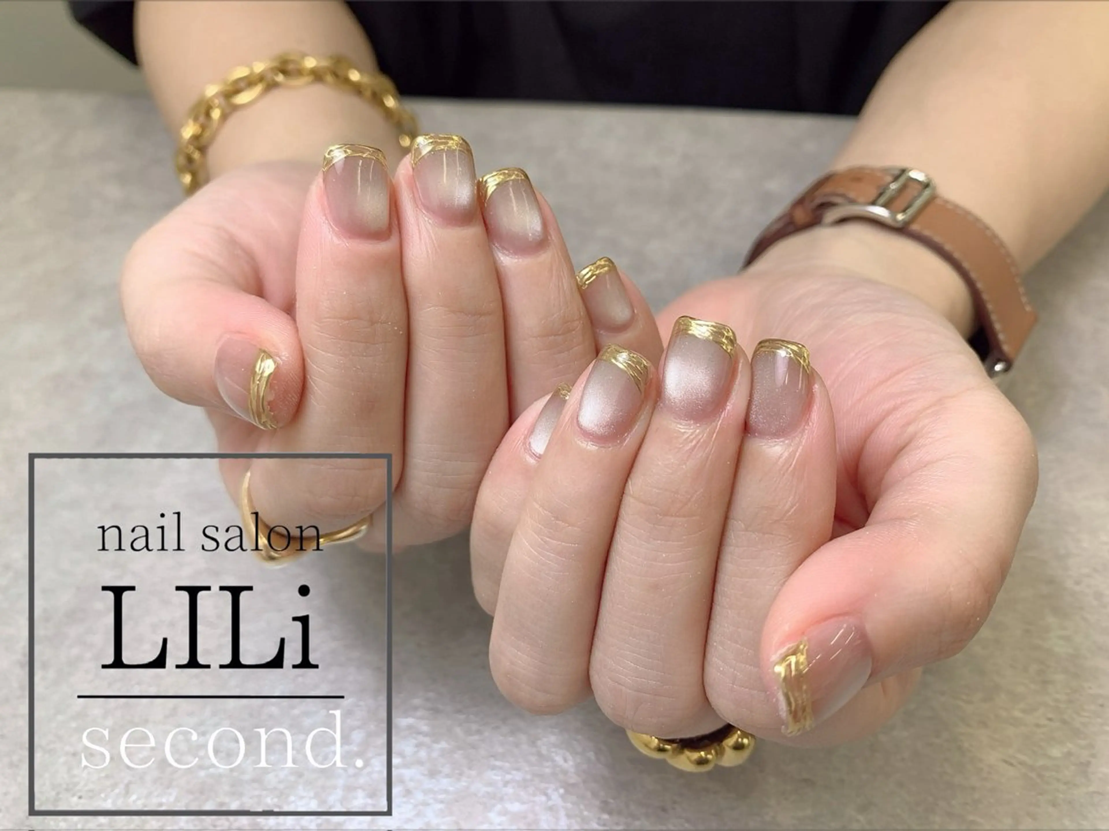 ネイル マグネットネイル ミラーネイル ハンドネイル Sari ✳︎のネイルデザイン