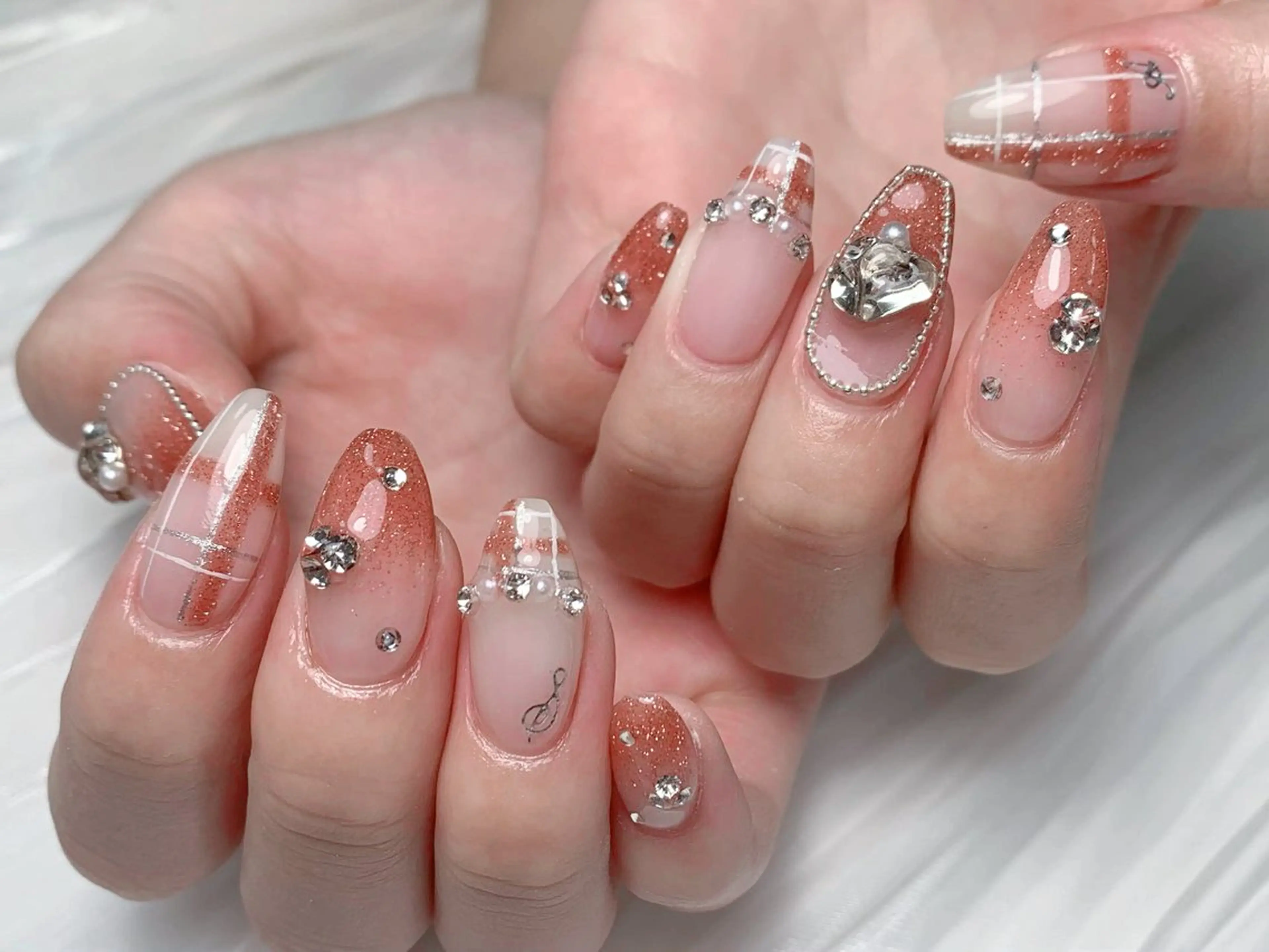 ネイル ハンドネイル ハンドケア 小林 凛のネイルデザイン