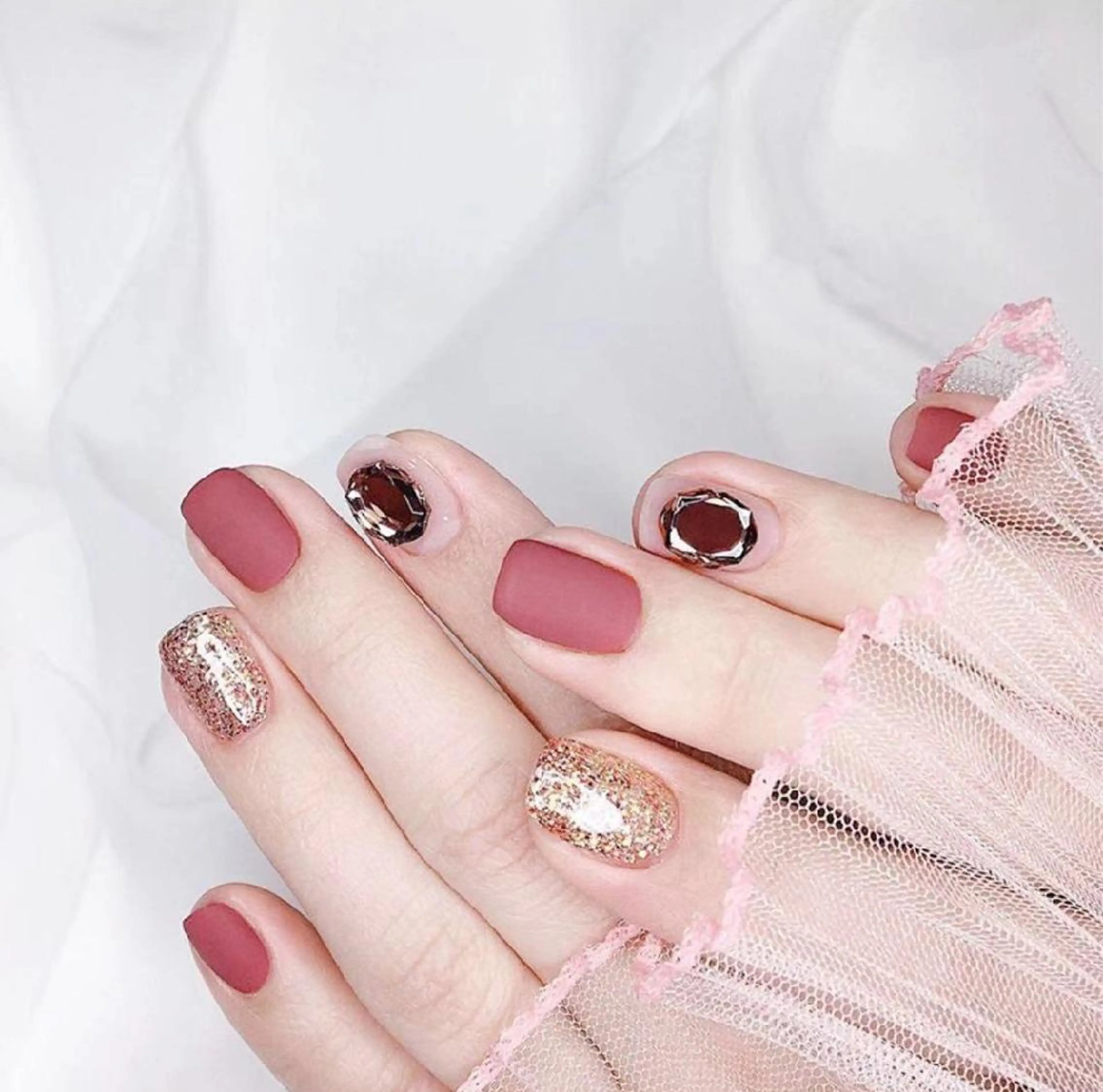 ショート ネイル マットネイル 冬ネイル ネイリストゆか💅 長さだし、深爪矯正のネイルデザイン