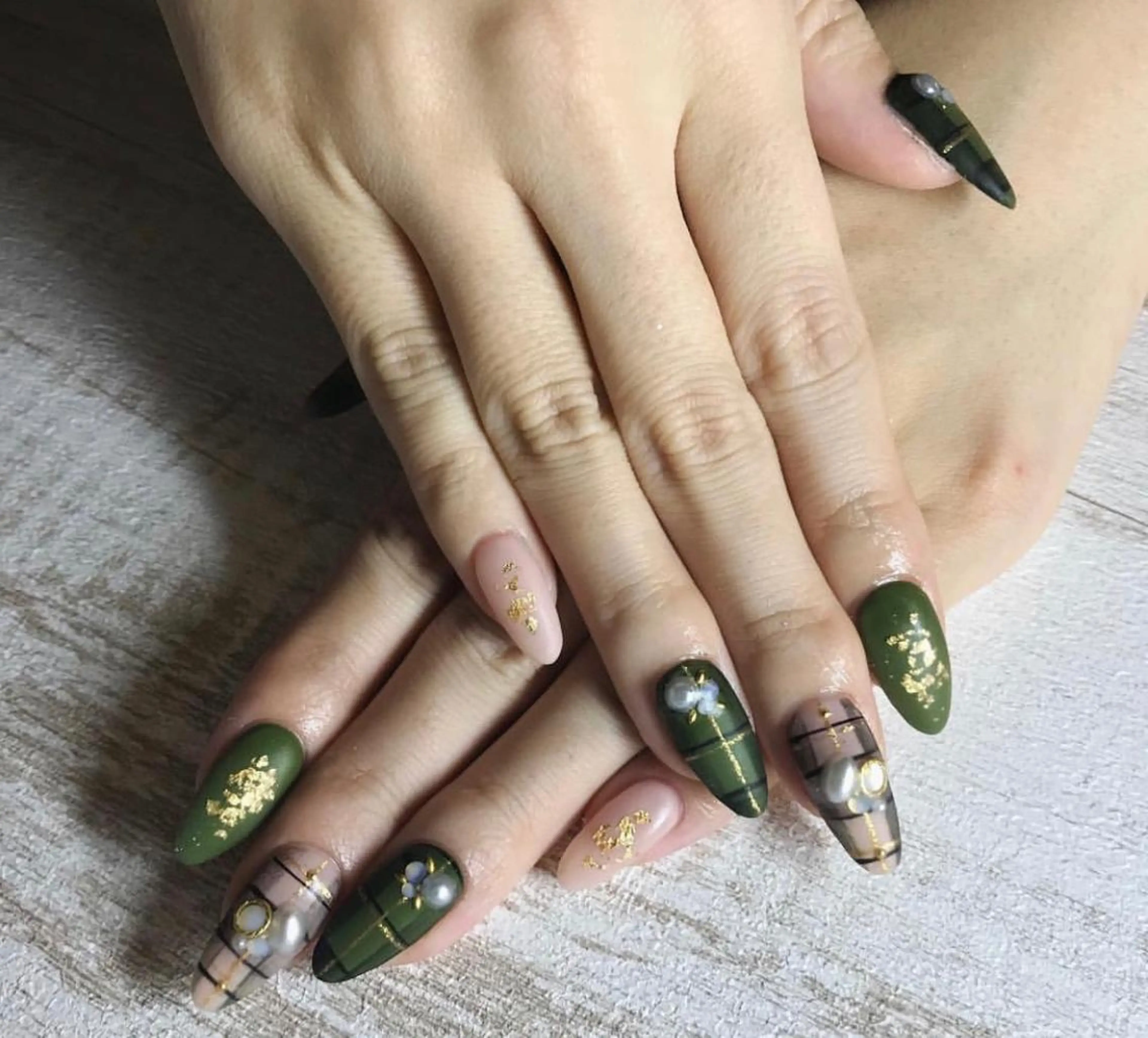 ネイル マルサンカクシカク所属・○△□ 守口市のネイルデザイン