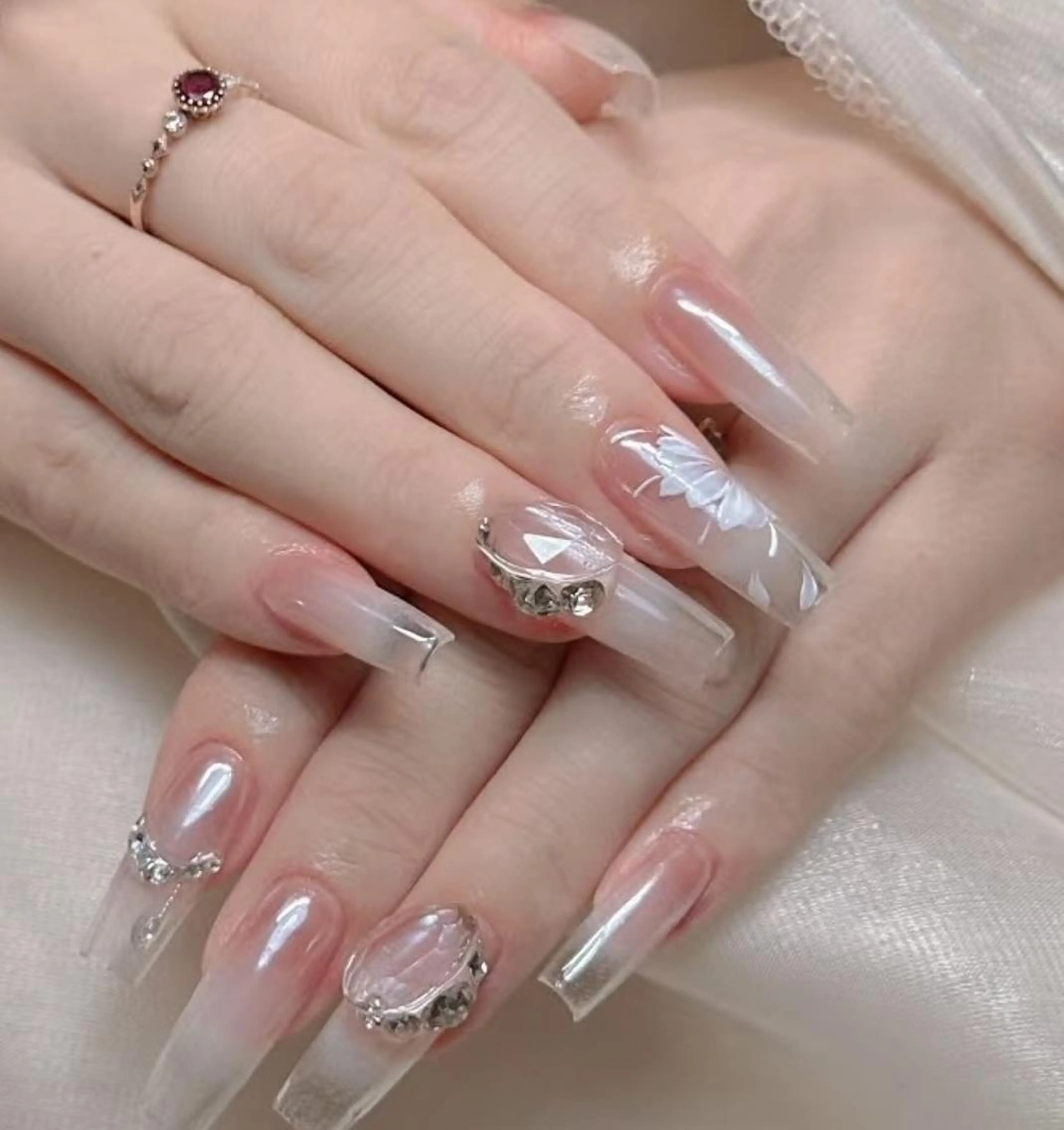 ネイル VIVIAN エイのネイルデザイン