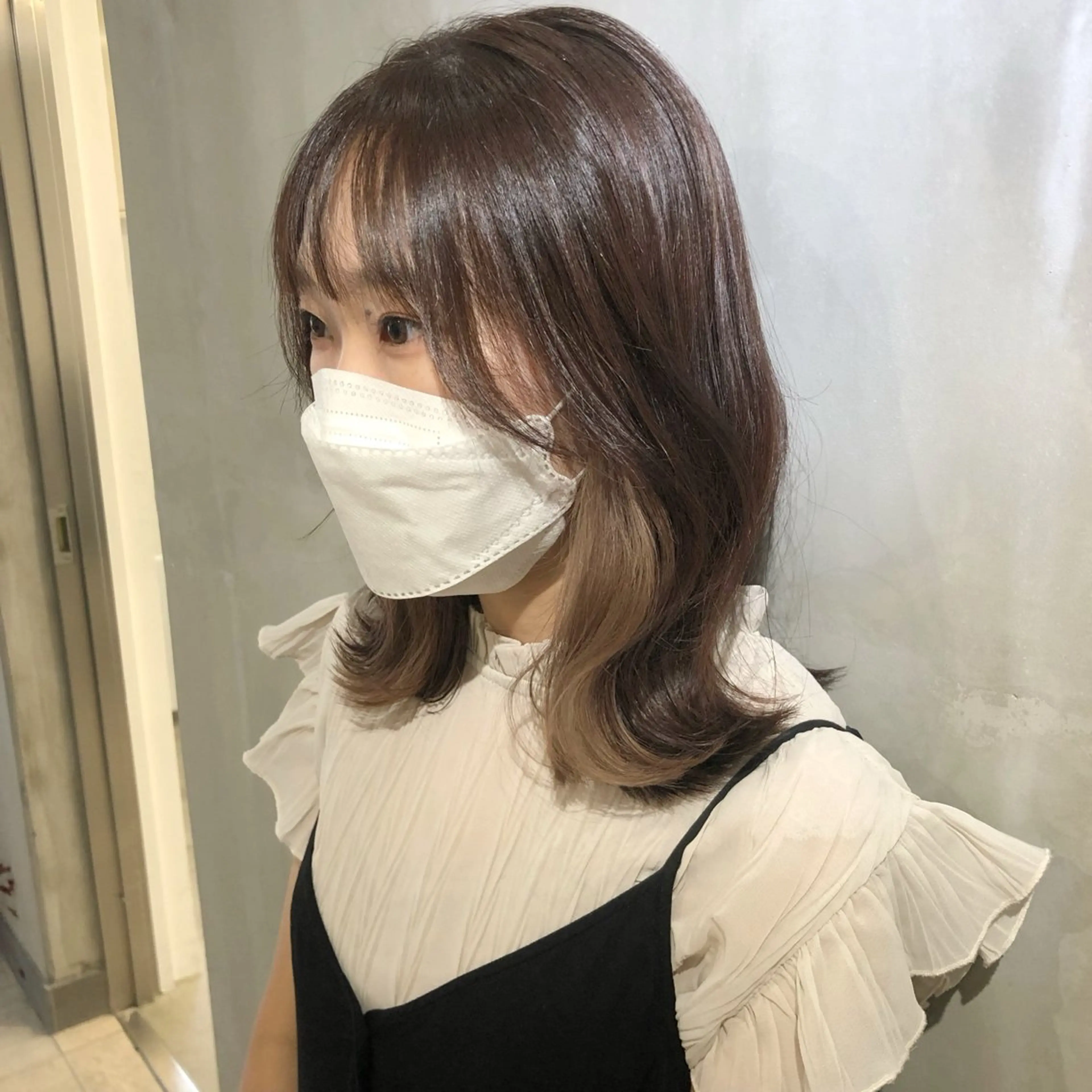 ミディアム カラー ベージュカラー インナーカラー ホワイトベージュ カット ヘアカラー suzu /フリーランス吉祥寺のヘアスタイル