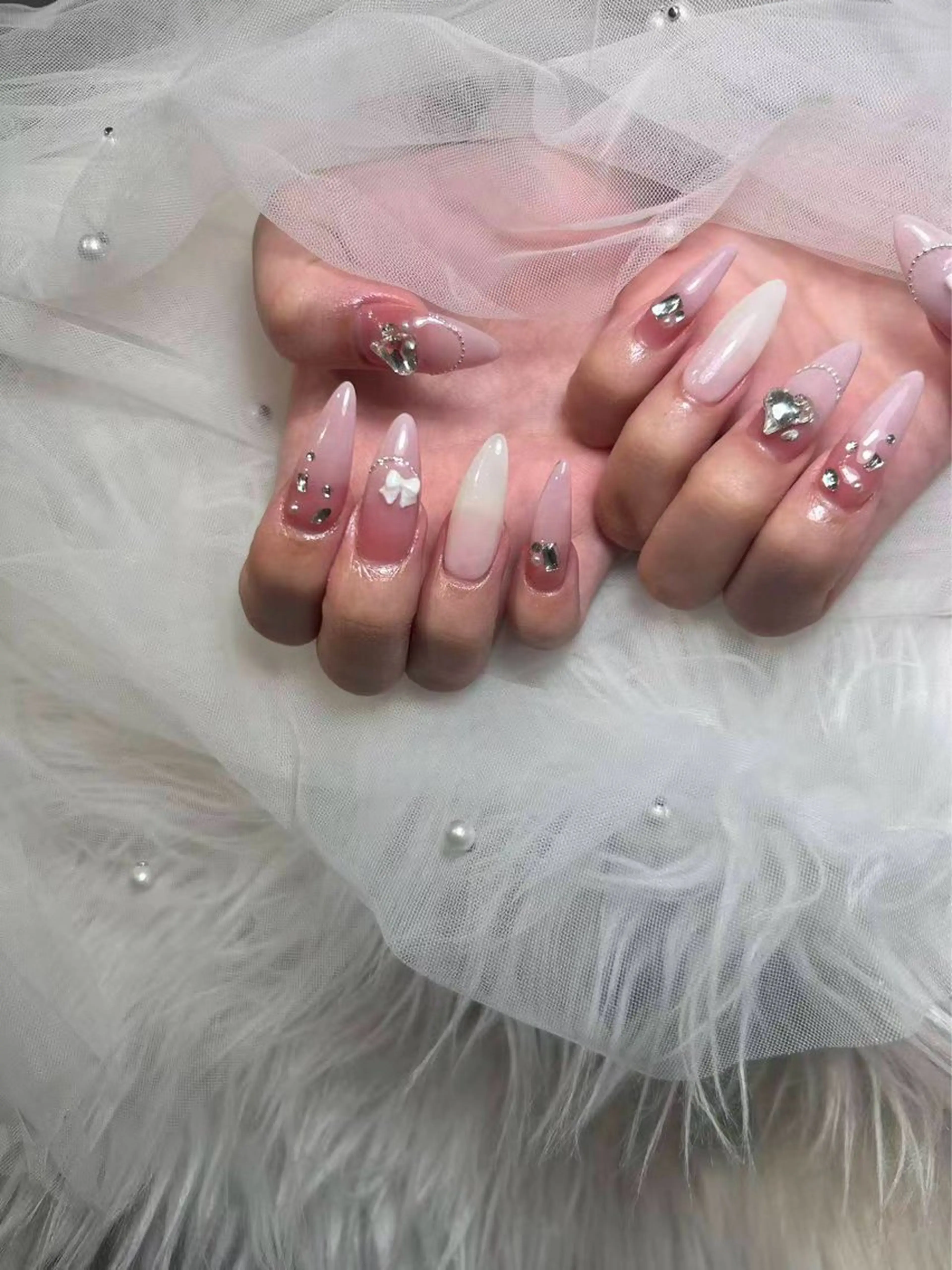 ネイル ハンドネイル 🌈 Laule'aのネイルデザイン