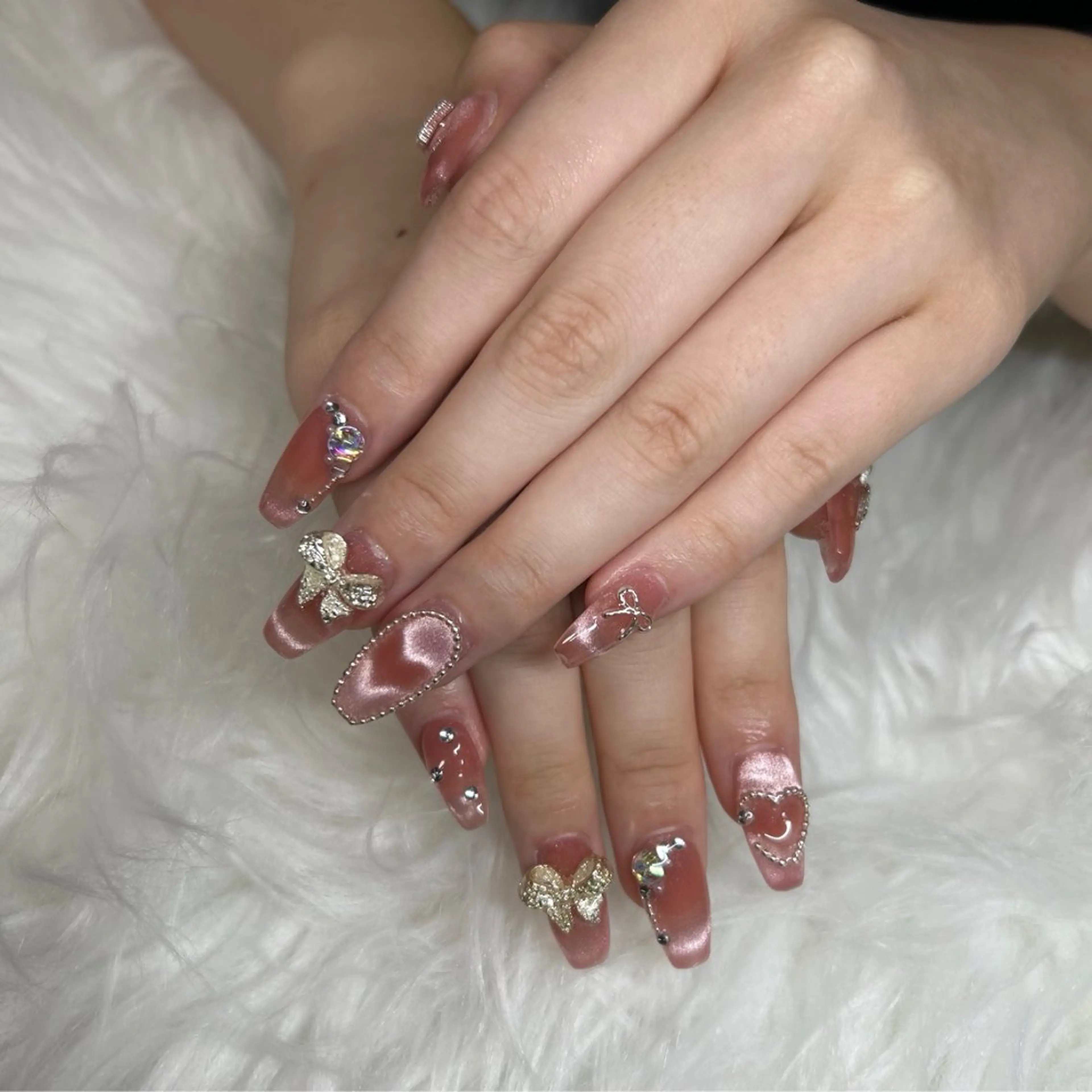 ネイル Queen Nail 　クイーンネイルのネイルデザイン