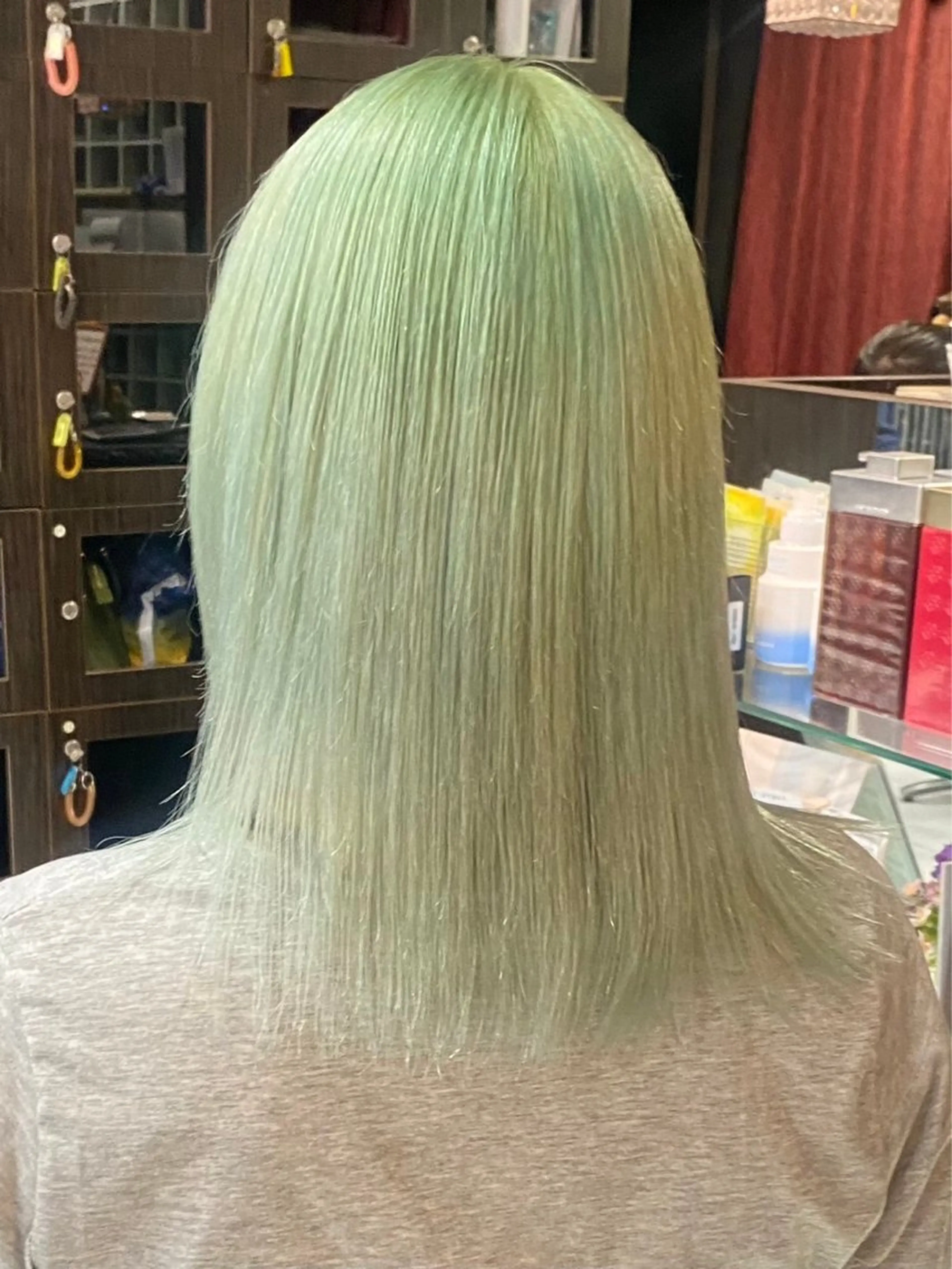 セミロング カラー ブリーチ ケアブリーチ ハイトーンケアカラー コト👱🏻‍♀️のヘアスタイル