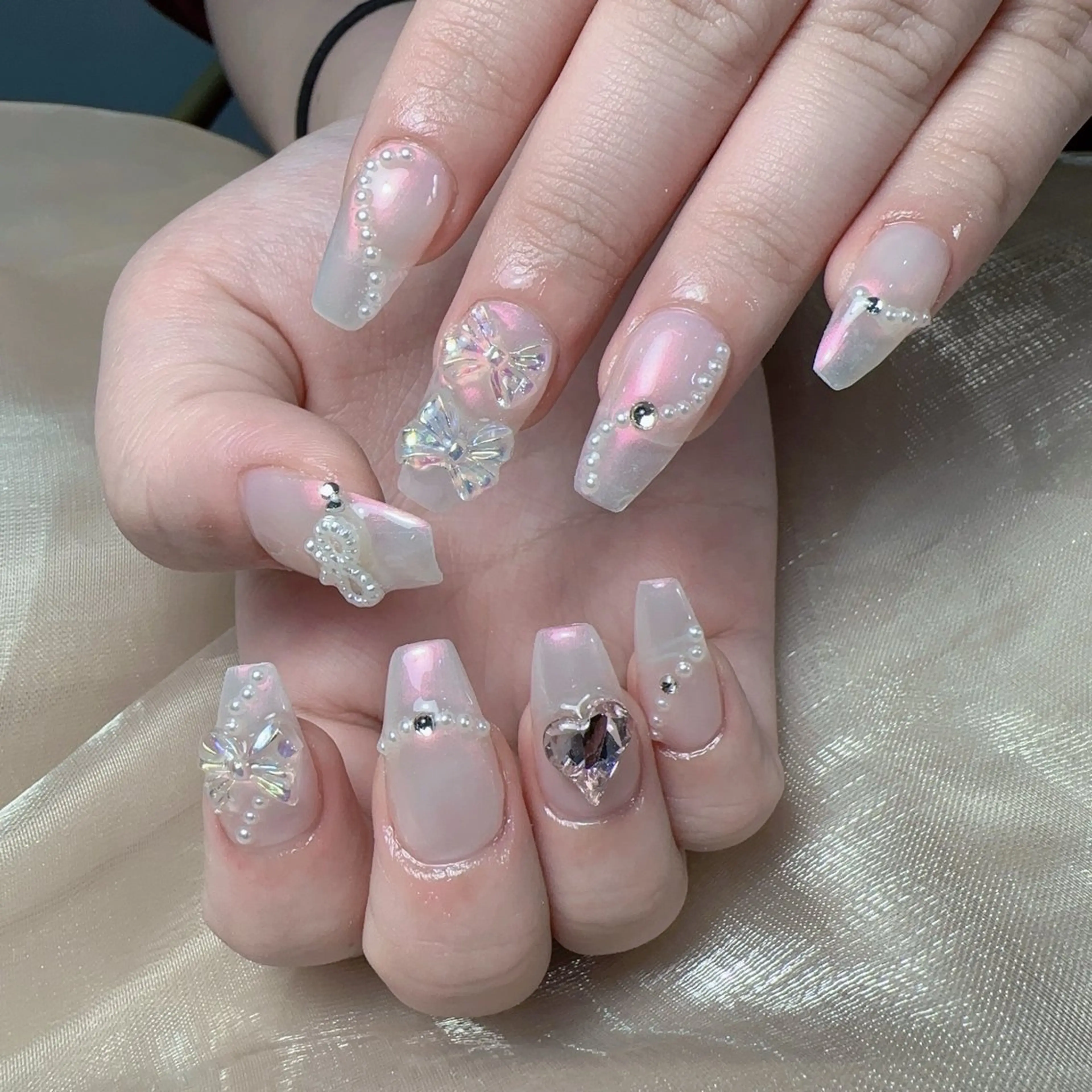 ネイル 長さ出し 持ち込み リボン ネイルチップ ワンホンネイル ハンドネイル ハンドケア 🫧M. nailsのネイルデザイン