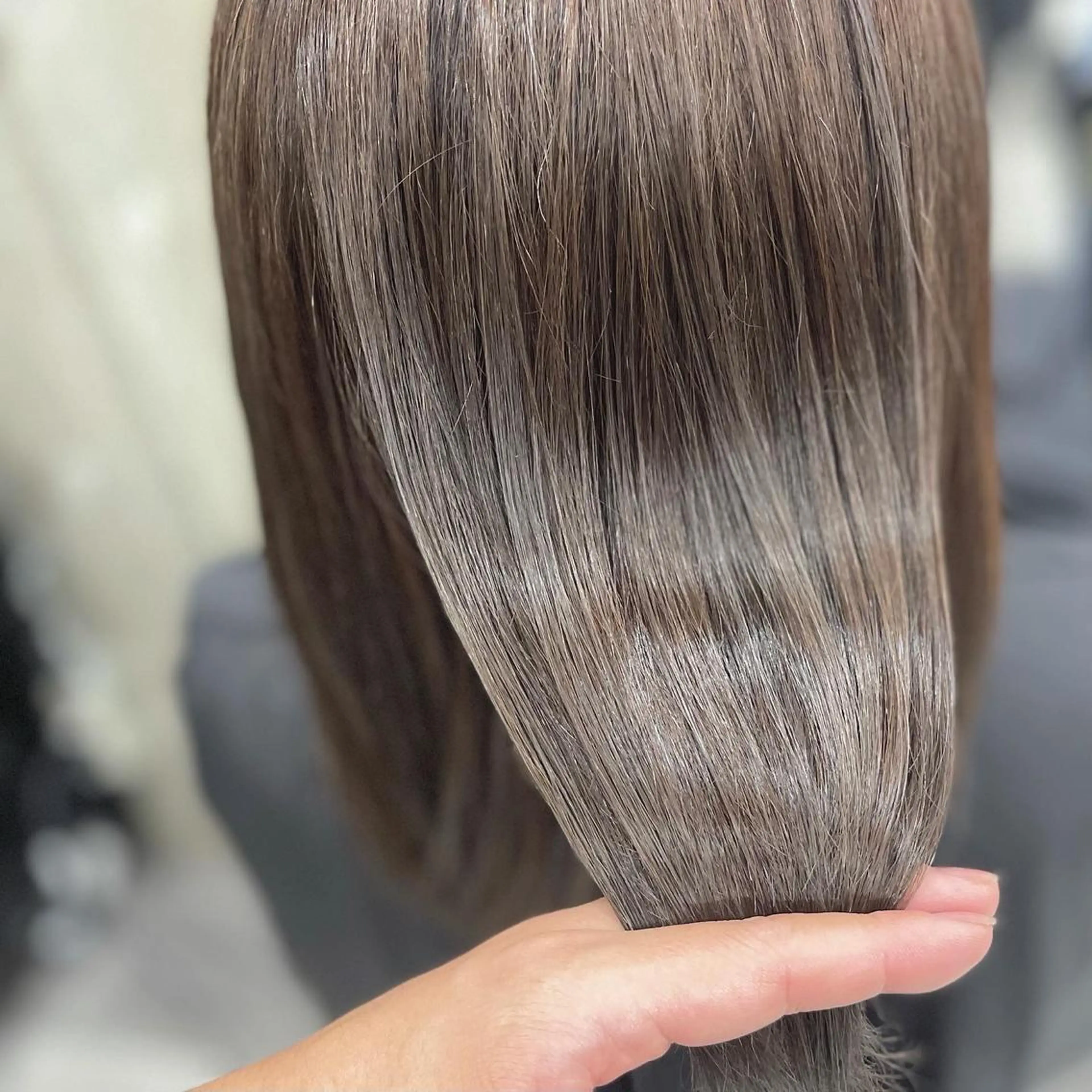 セミロング O/ODER (official)のヘアスタイル