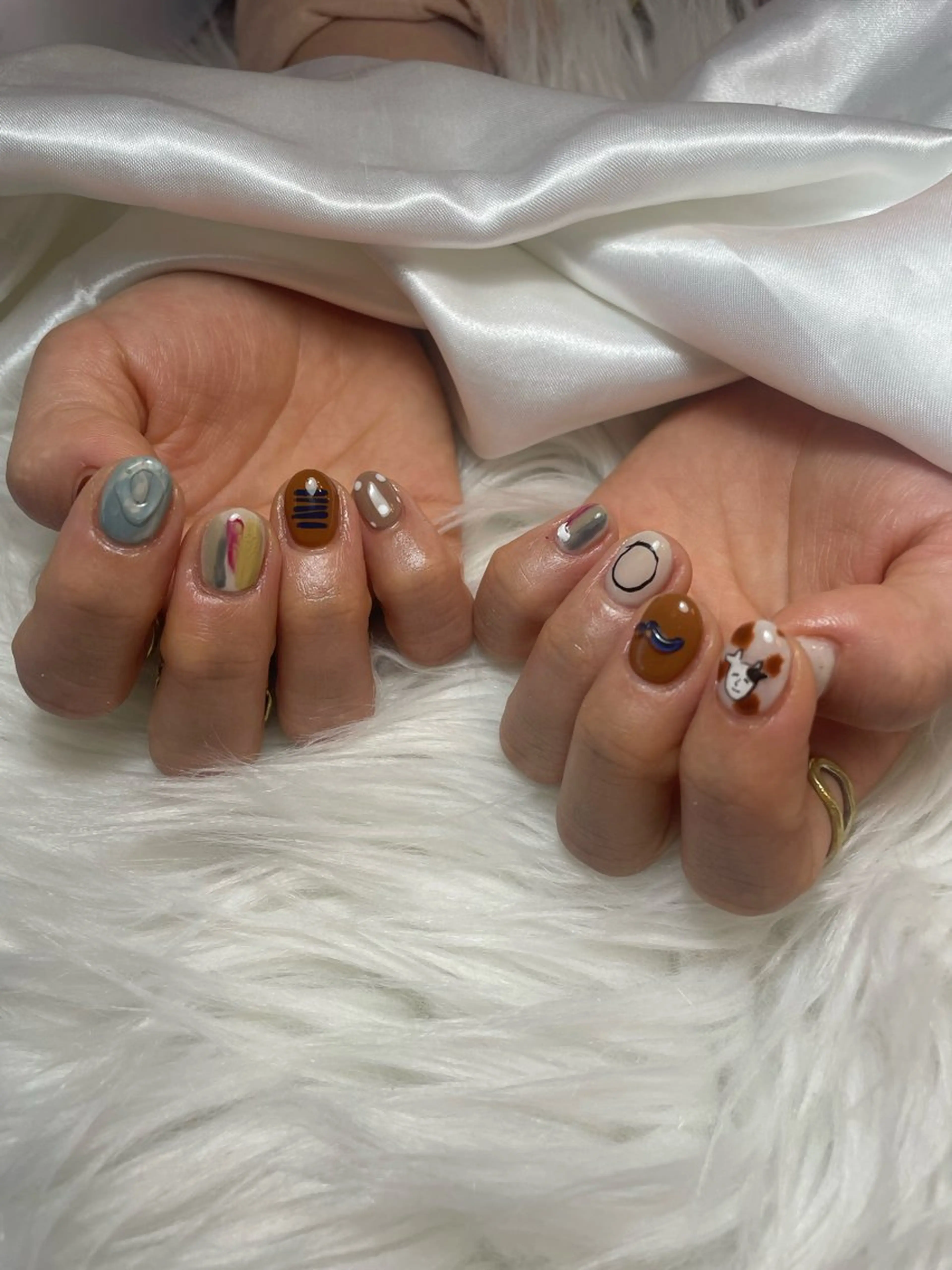 ネイル ブルー キラキラネイル 韓国ネイル マグネットネイル シンプルネイル ハンドネイル timtam --sakiのネイルデザイン