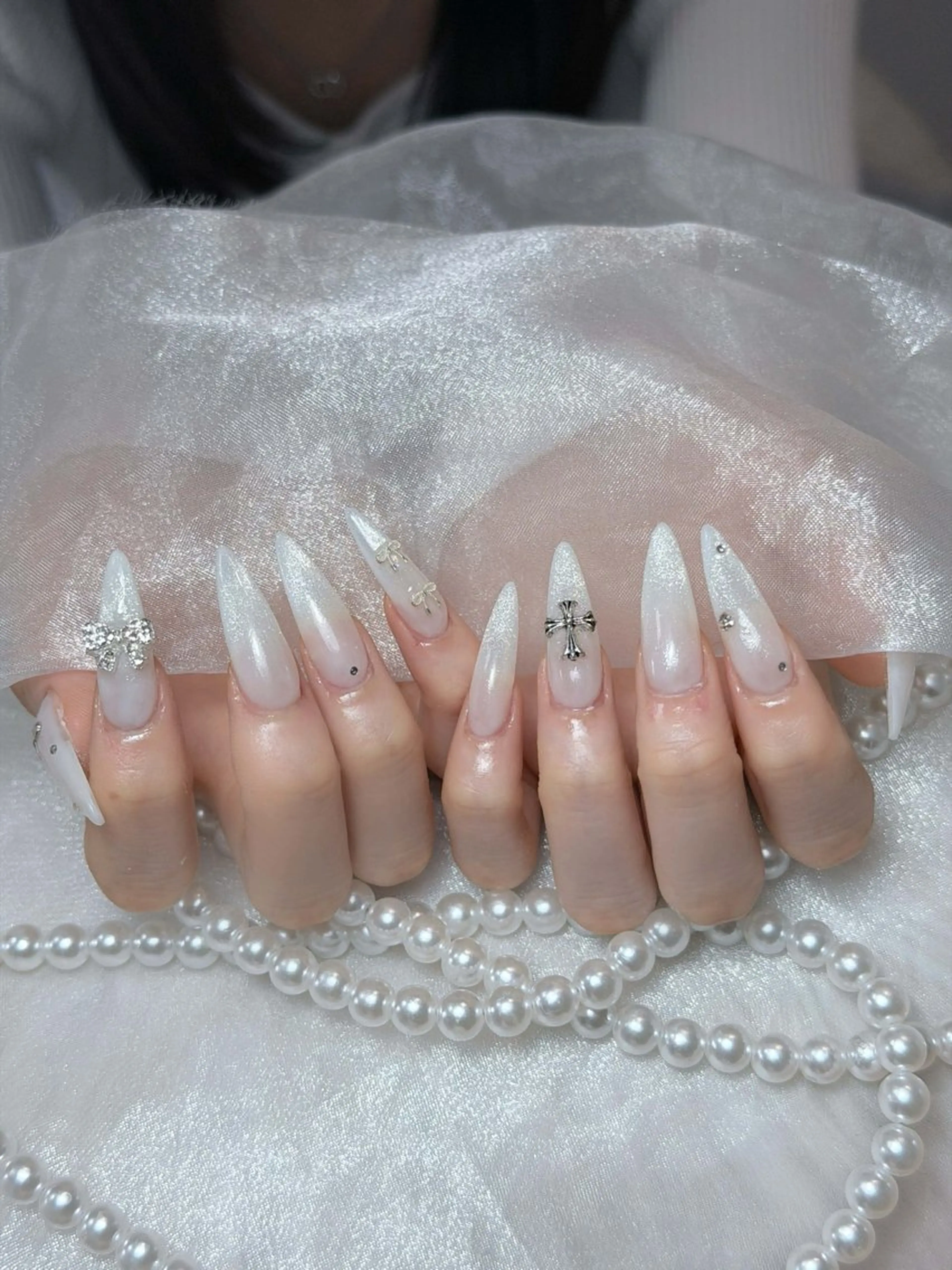 ネイル チークネイル ドット フレンチネイル グラデーション ハート ハンドネイル Julli NailStudioのネイルデザイン