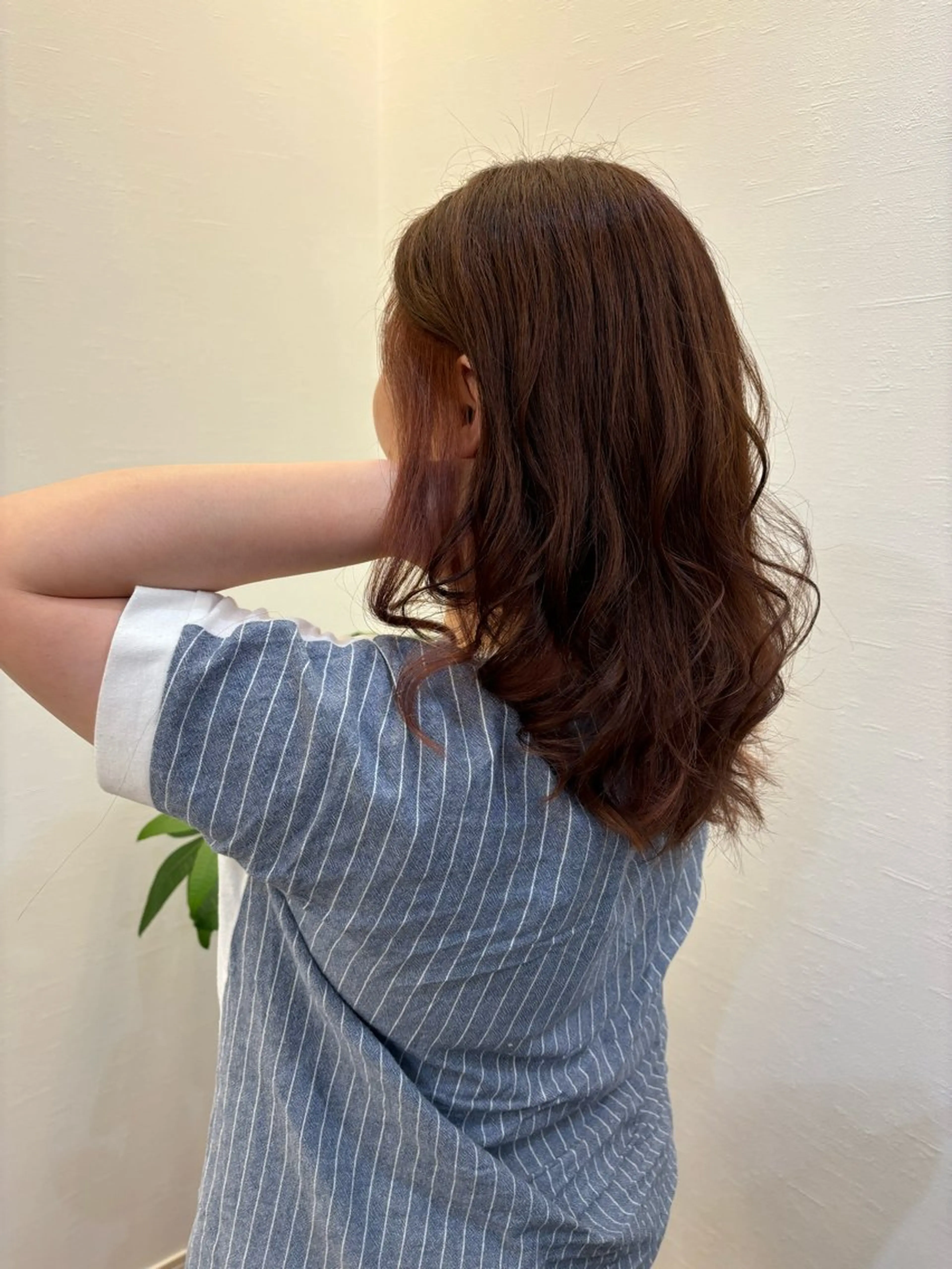 カラー Ruang所属・ツノガイ エリのヘアスタイル