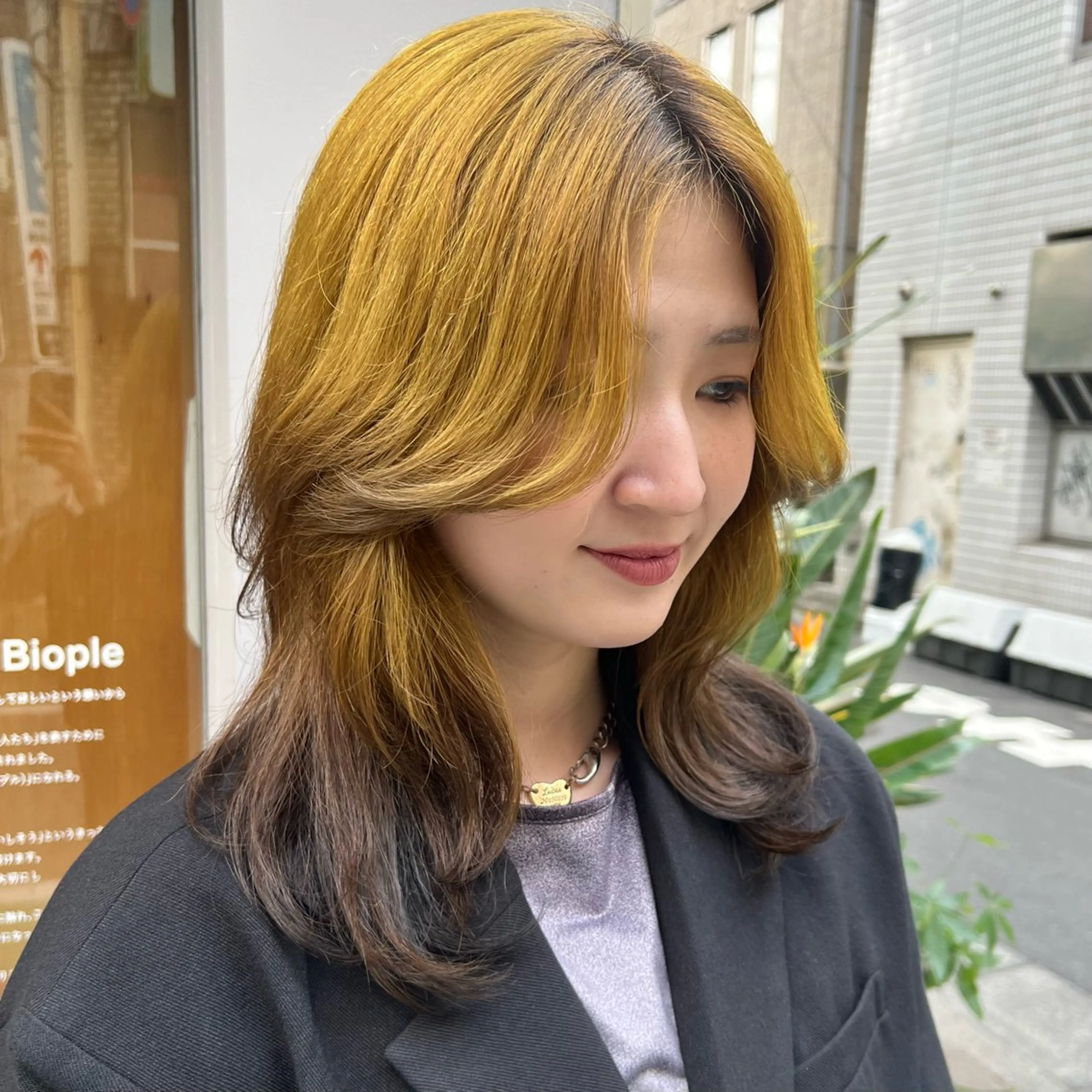 セミロング カラー ヘアカラー KIHO ｜Bond 三軒茶屋のヘアスタイル