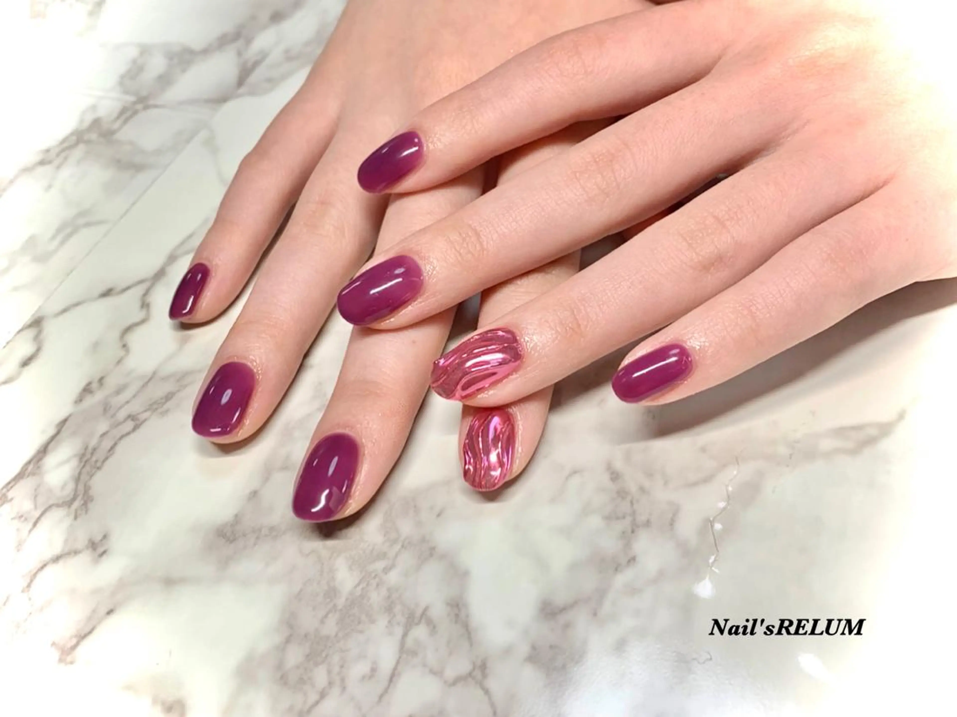 ネイル ミラーネイル ピンク ハンドネイル THECOLORS所属・近貞 莉奈のネイルデザイン