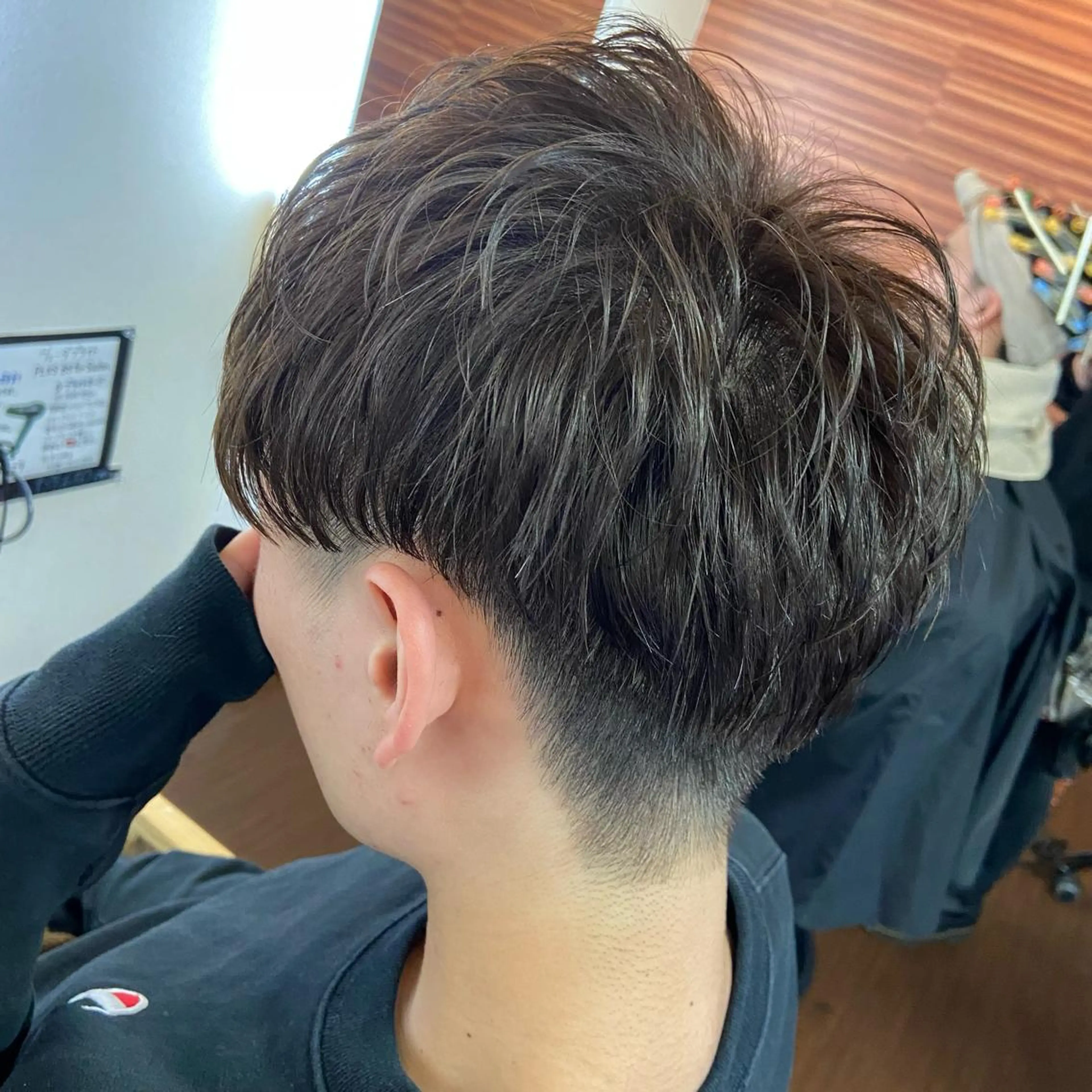 ショート カラー メンズ メンズブリーチ ブリーチ ブリーチなしカラー カット ヘアカラー インナーカラー指名 No.1菊池柊真のヘアスタイル