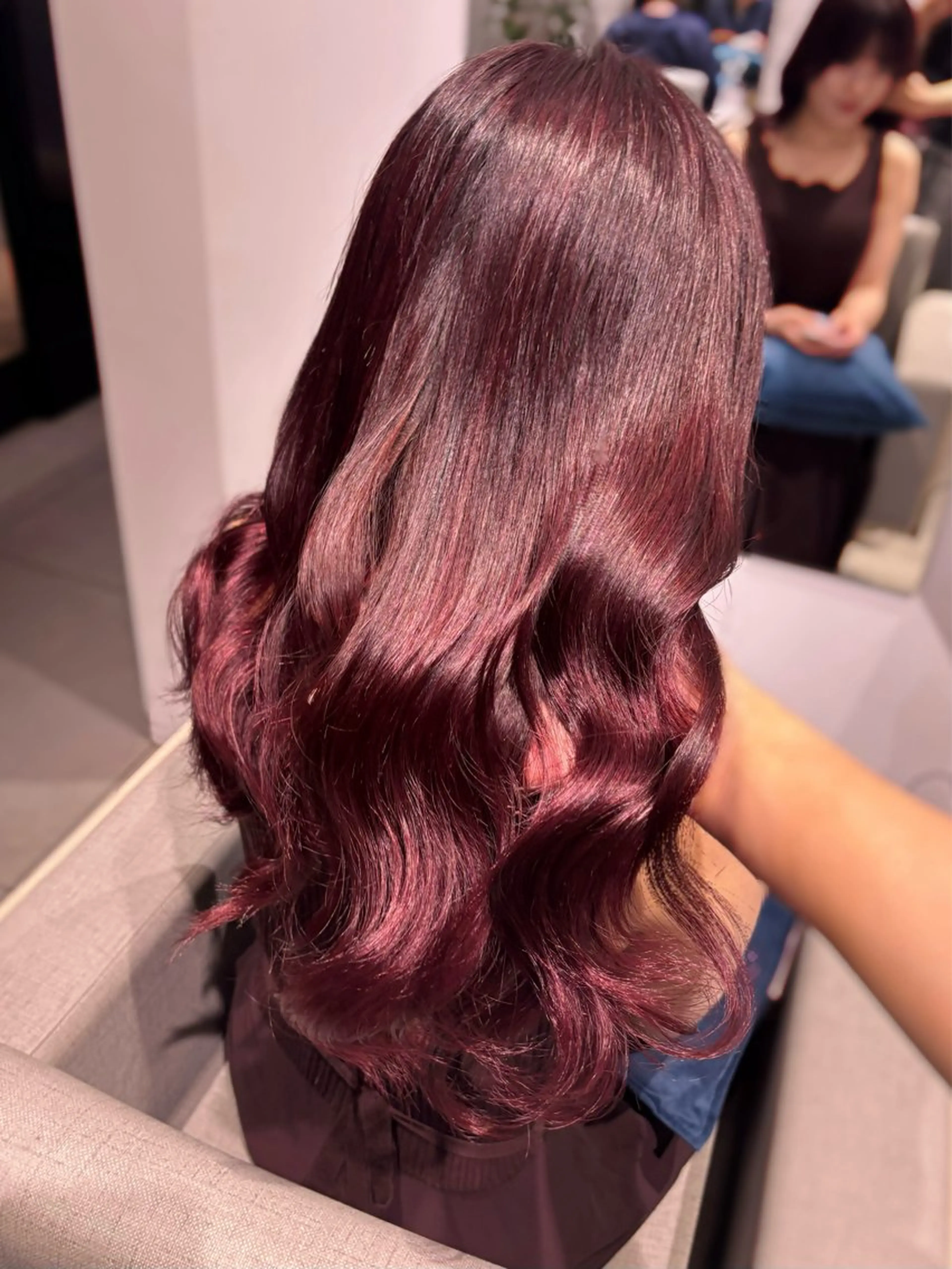 ロング カラー ブリーチ ボルドーカラー カシス ブリーチなしカラー ピンクカラー ヘアカラー トリートメント 銀座/髪質改善/韓国 カラー🍓原田侑依のヘアスタイル
