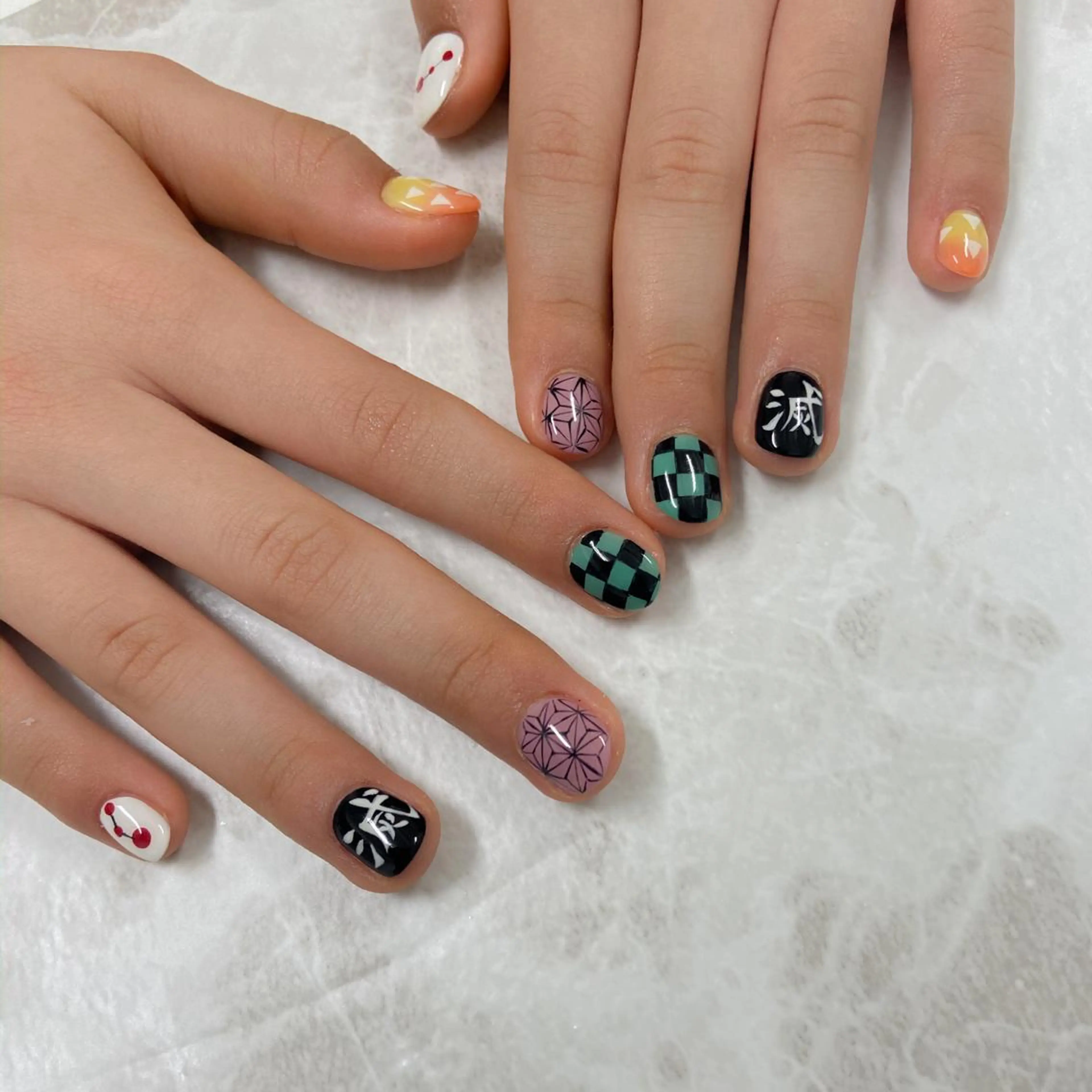 ネイル 黒沢 直子のネイルデザイン