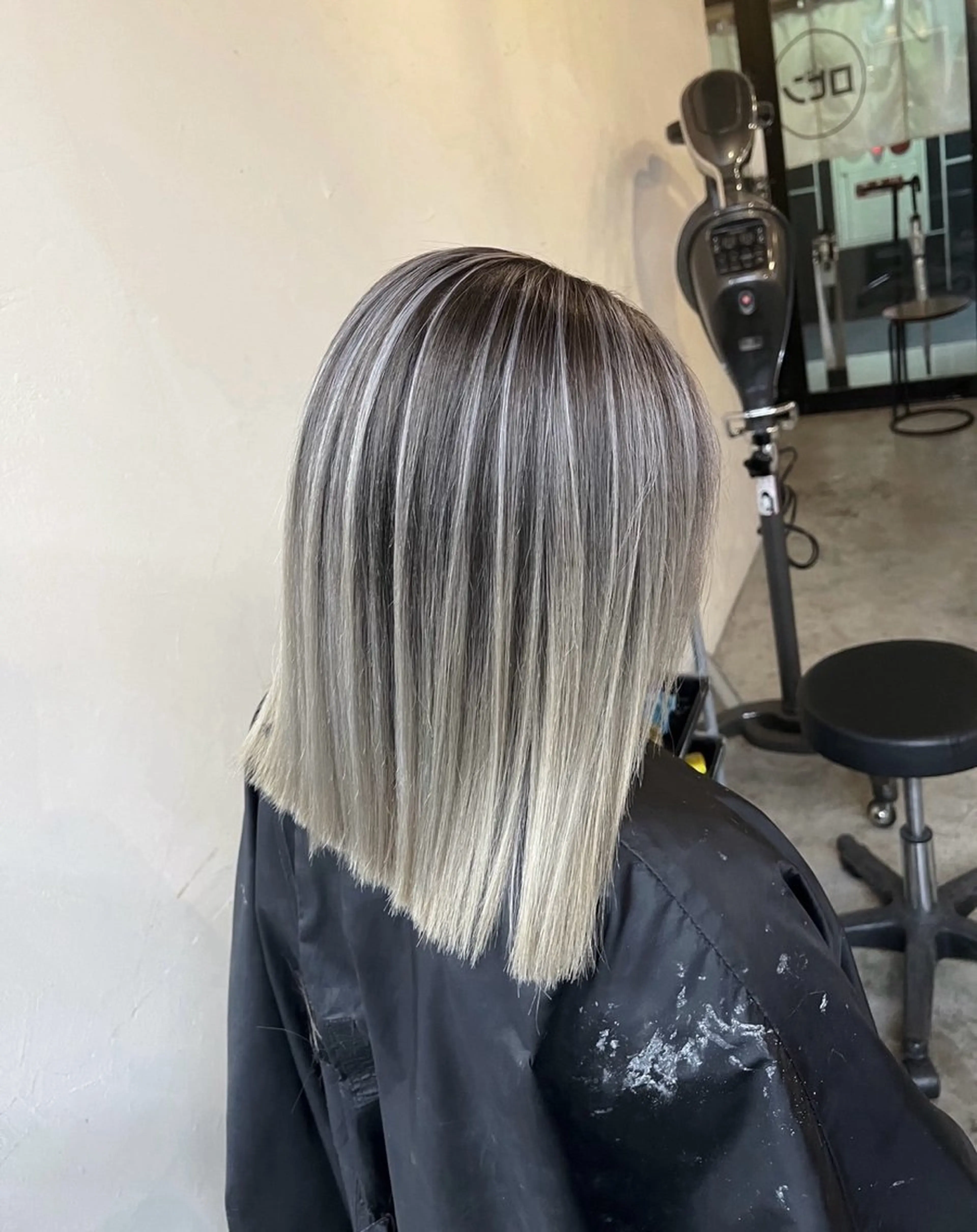 ショート カラー バレイヤージュ グレージュ レイヤーカット カット ヘアカラー トリートメント ROBIN所属・指名数No.1 /NAOYAのヘアスタイル