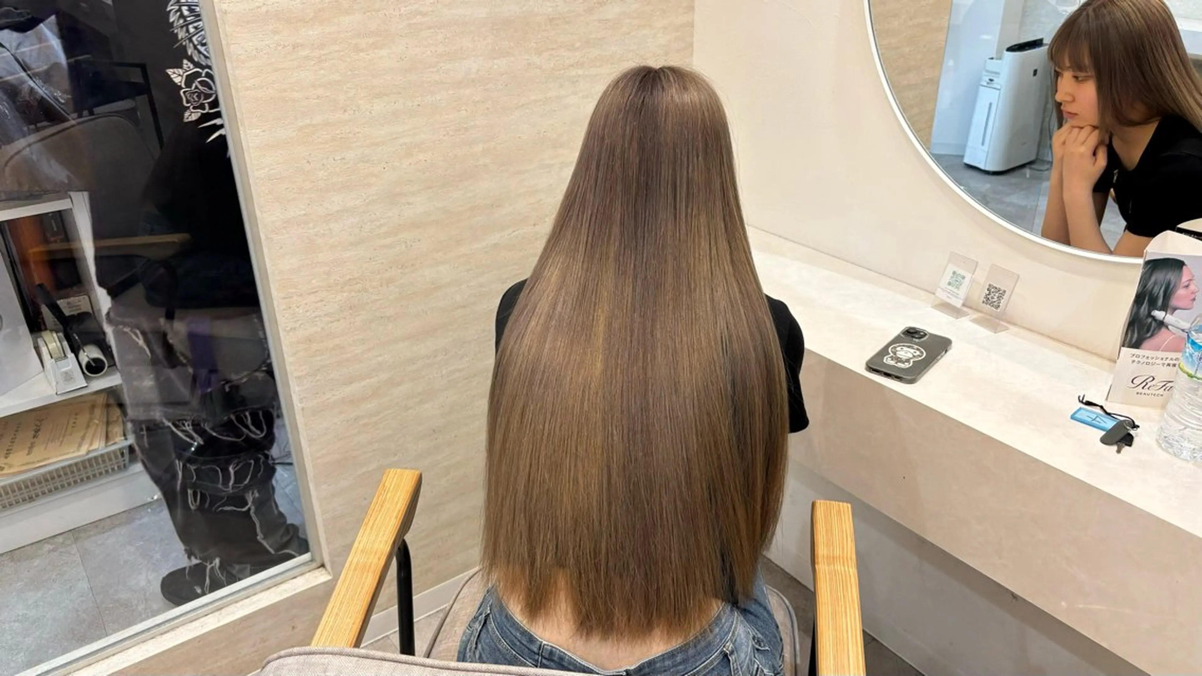 【12月限定価格】🦋𓂃 𓈒𓏸透明感抜群ブリーチonカラー+カット+1stepトリートメント付き🦋𓂃 𓈒の写真