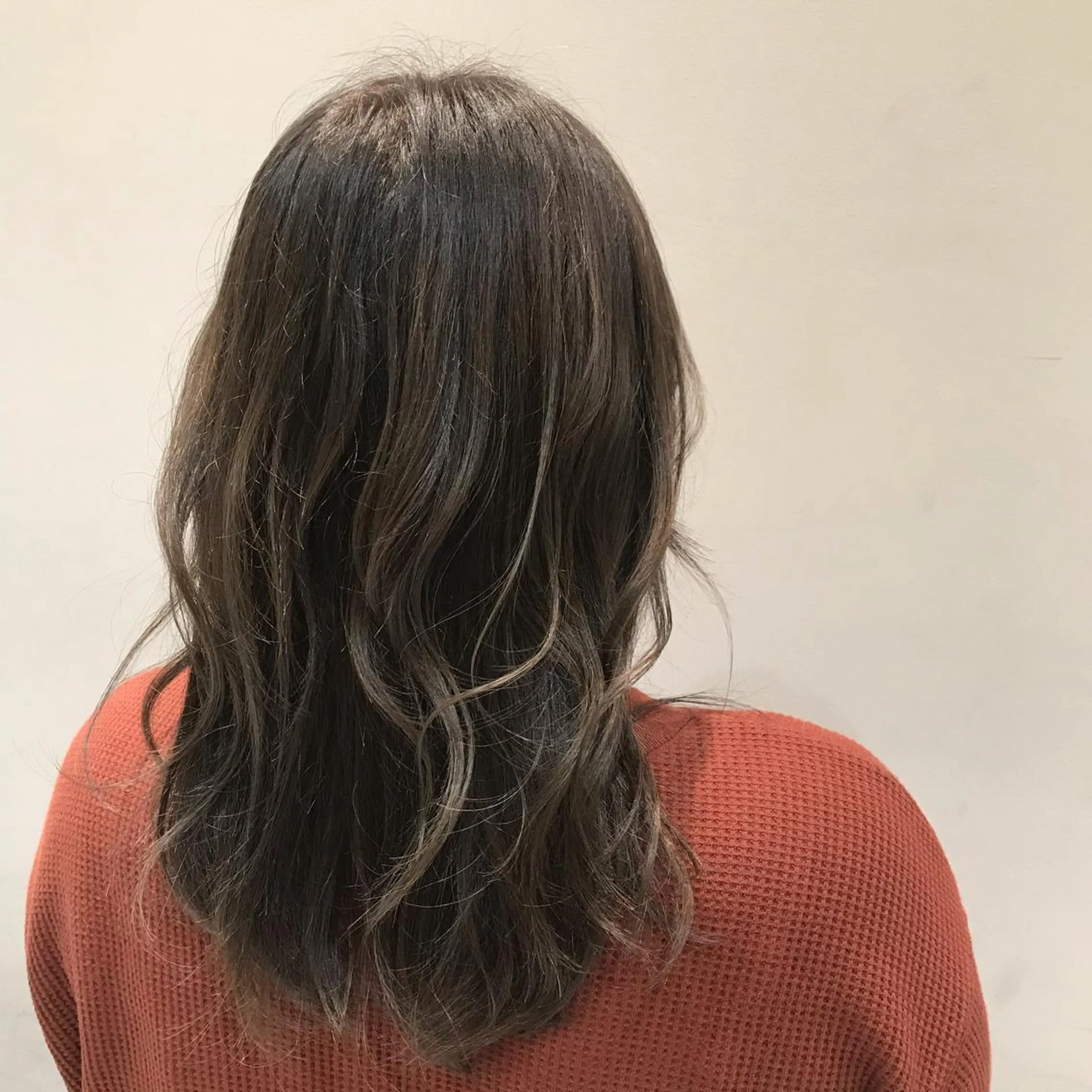 ミディアム カラー ヘアカラー トリートメント mira share salon所属・ブリーチカラー🐼 sayukiのヘアスタイル